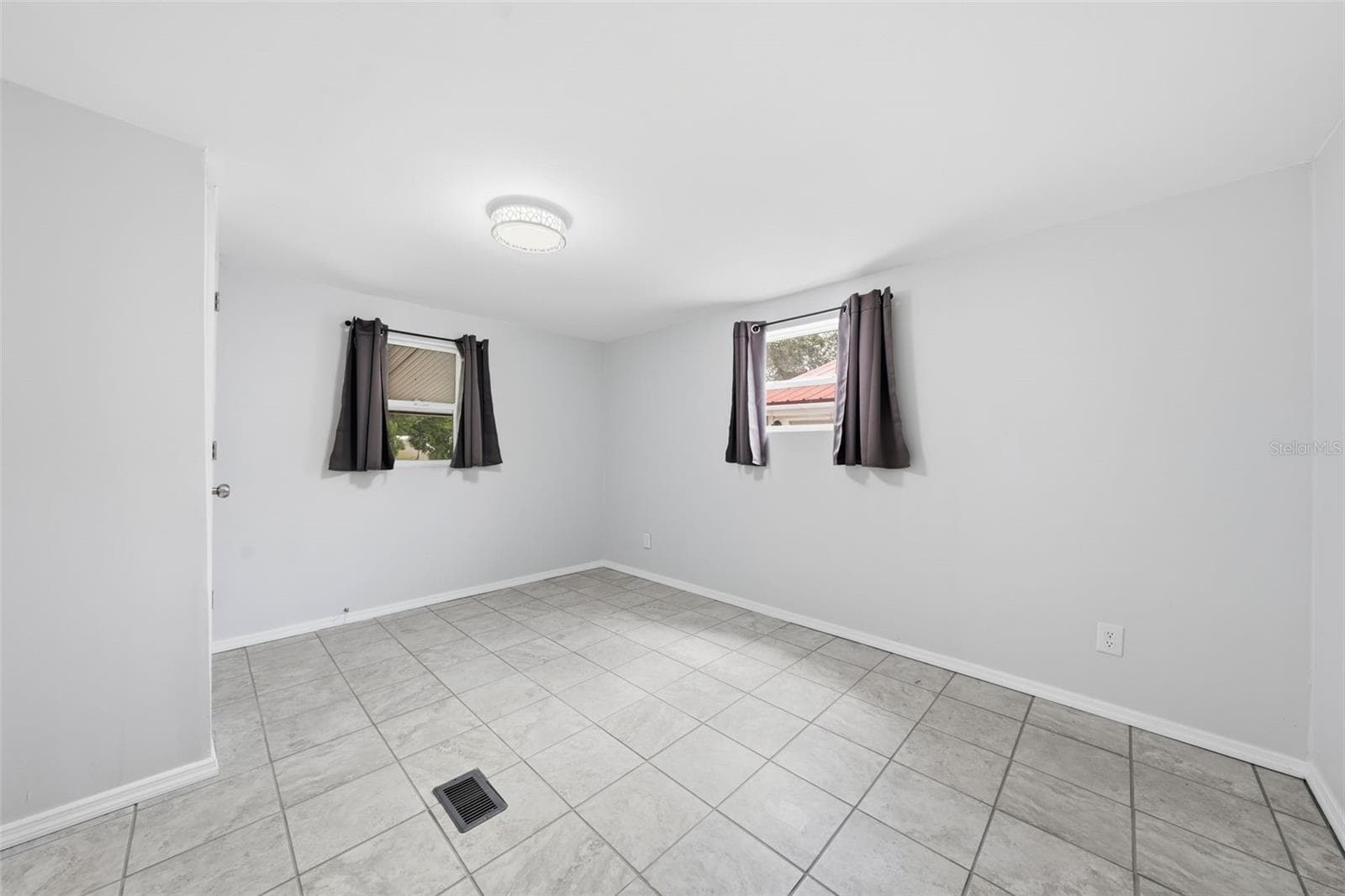 primary bedroom - 44945 2ND ST, DELAND