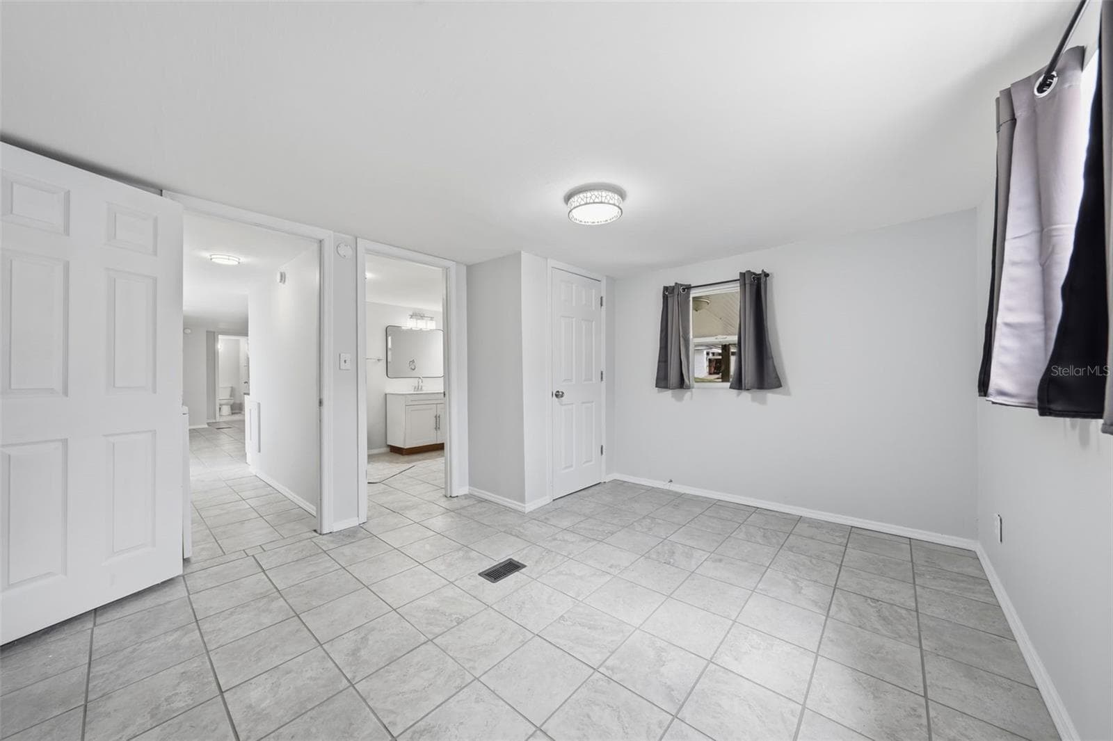 primary bedroom - 44945 2ND ST, DELAND