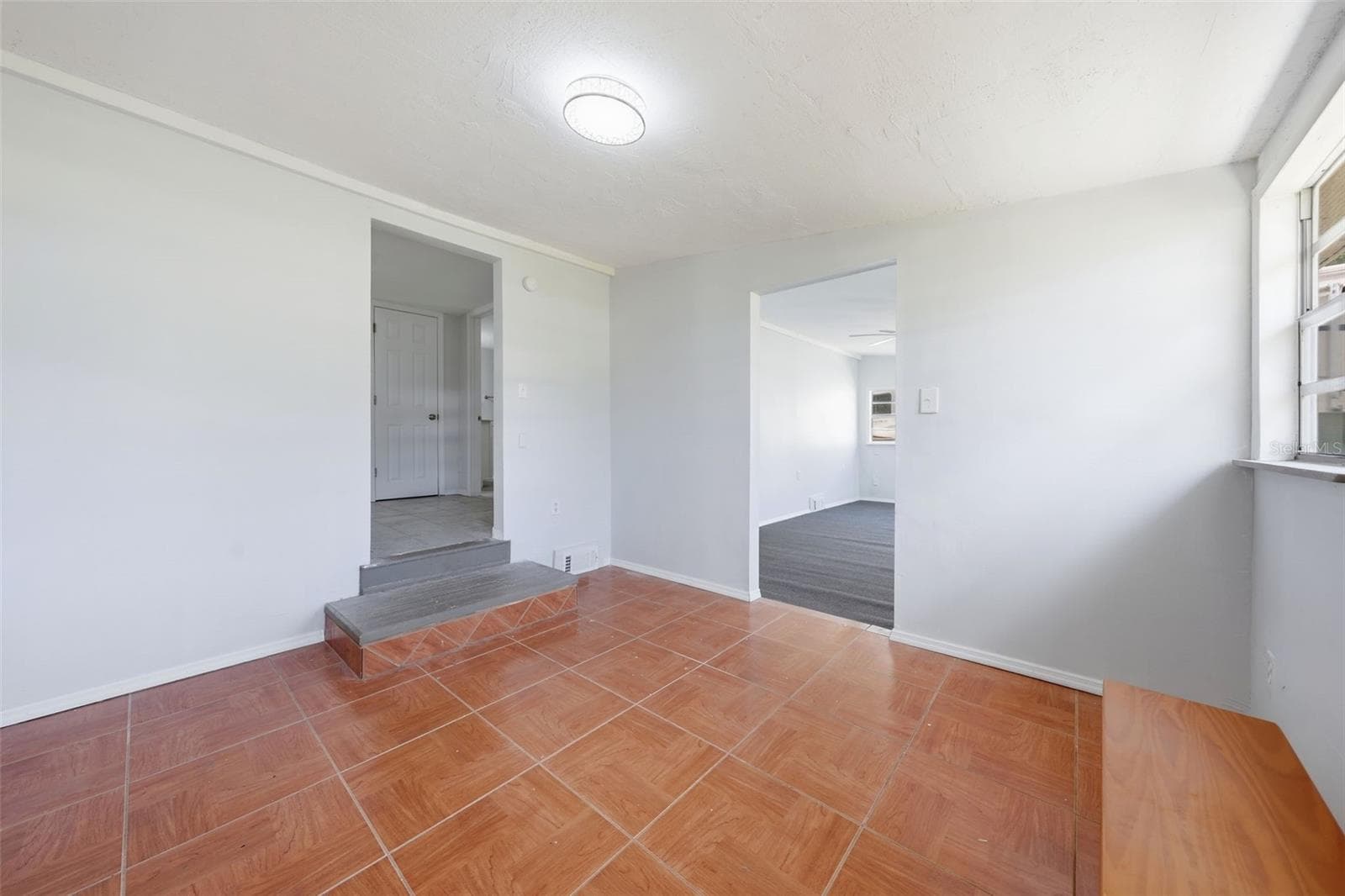 Entry foyer/mudroom - 44945 2ND ST, DELAND