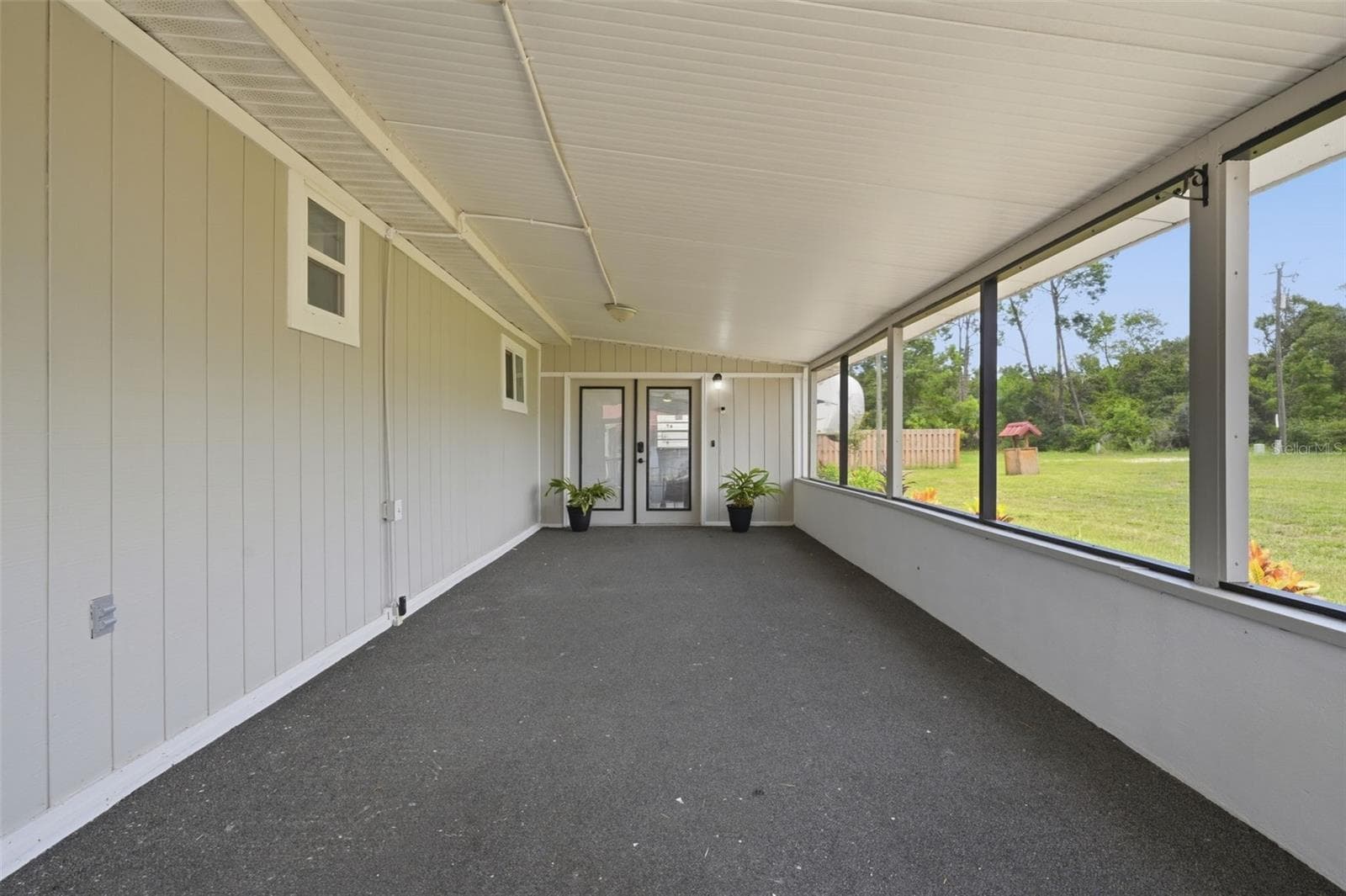 front screened porch - 44945 2ND ST, DELAND