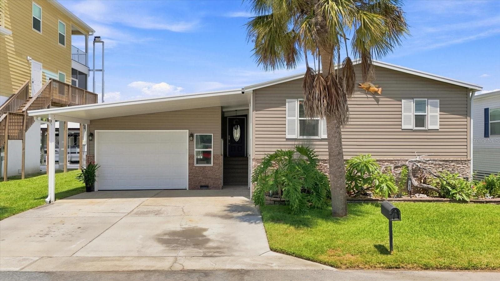 Manufactured Home at 11639 W CLEARWATER CT, HOMOSASSA, photo 6 of 34