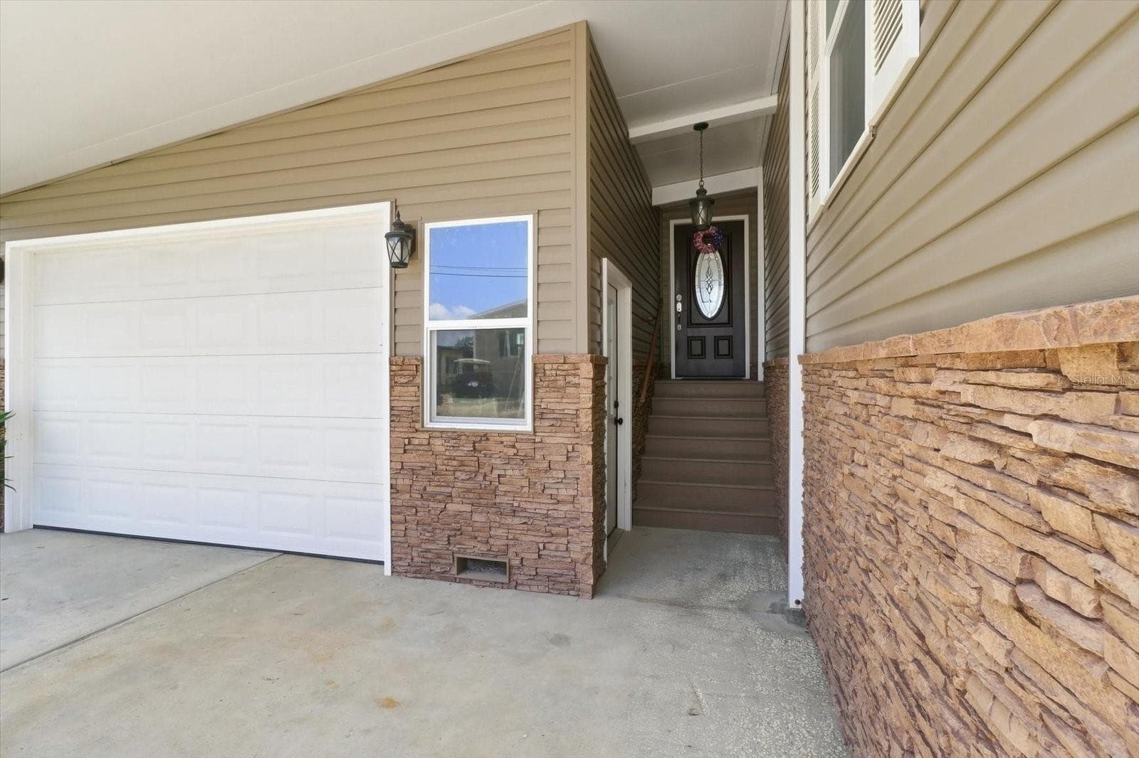 Manufactured Home at 11639 W CLEARWATER CT, HOMOSASSA, photo 7 of 34