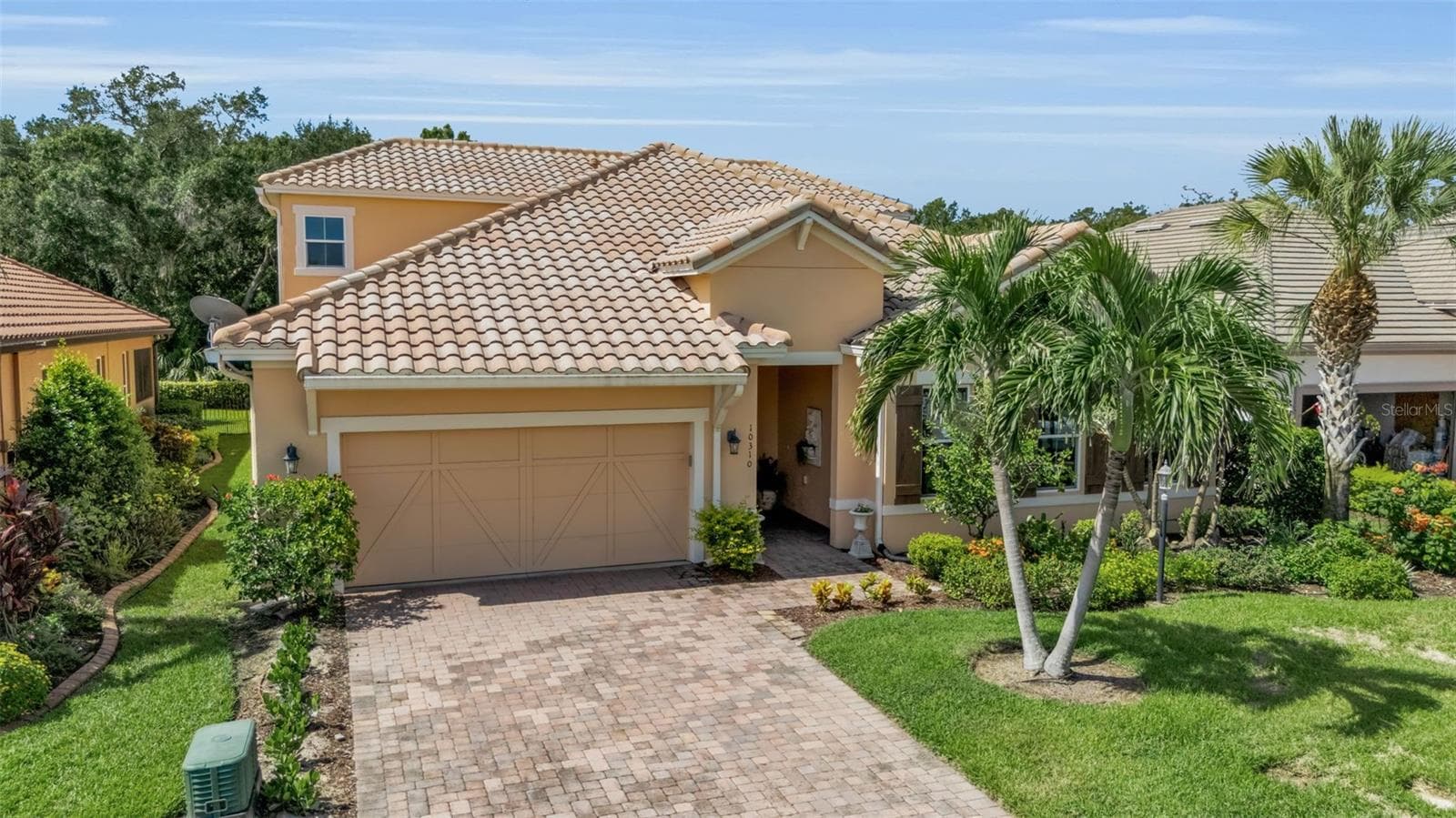 Single Family Residence at 10310 EASTWOOD DR, BRADENTON, photo 2 of 66
