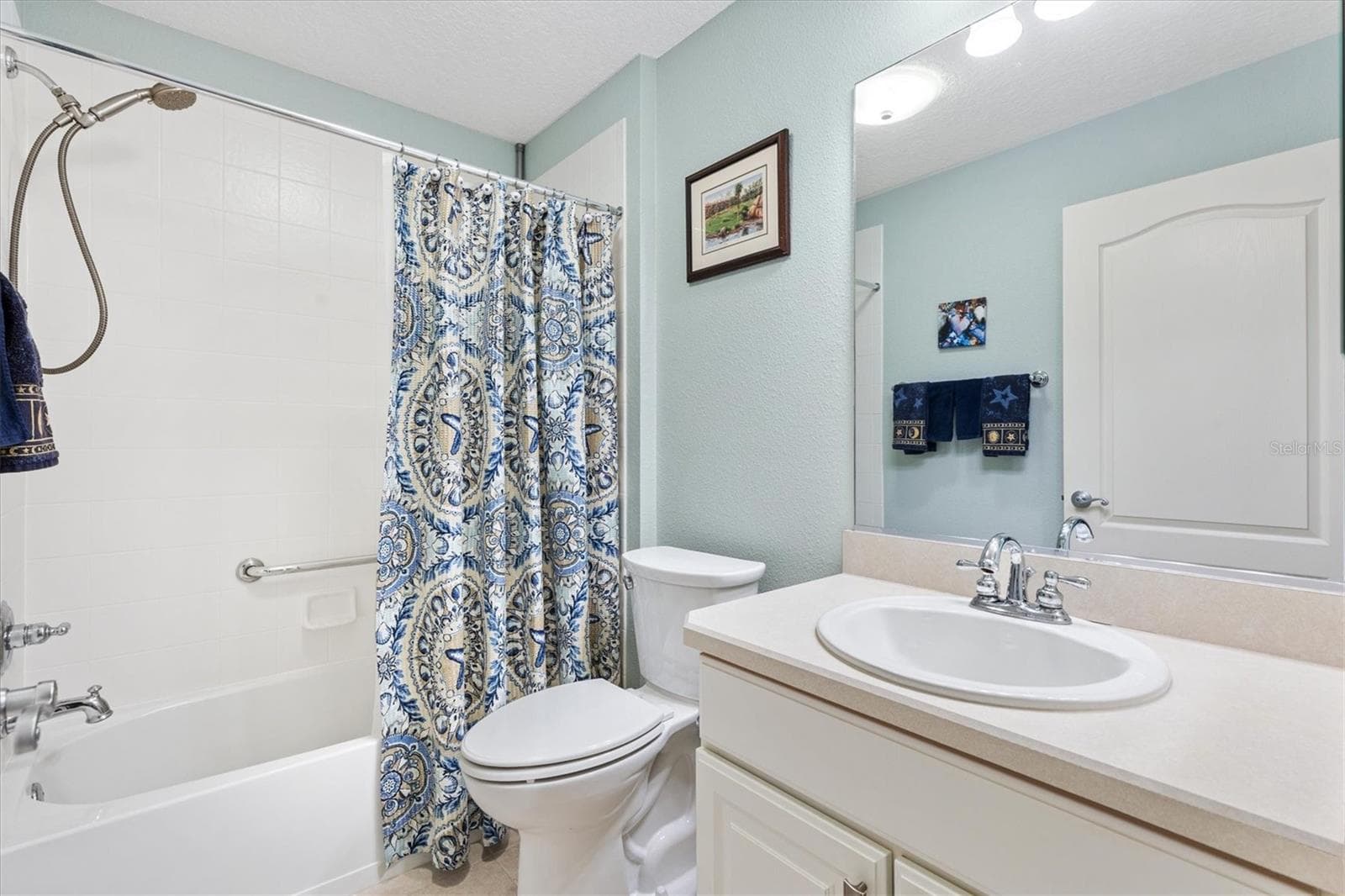 Guest Bathroom - 2494 FLINTSHIRE AVE, THE VILLAGES