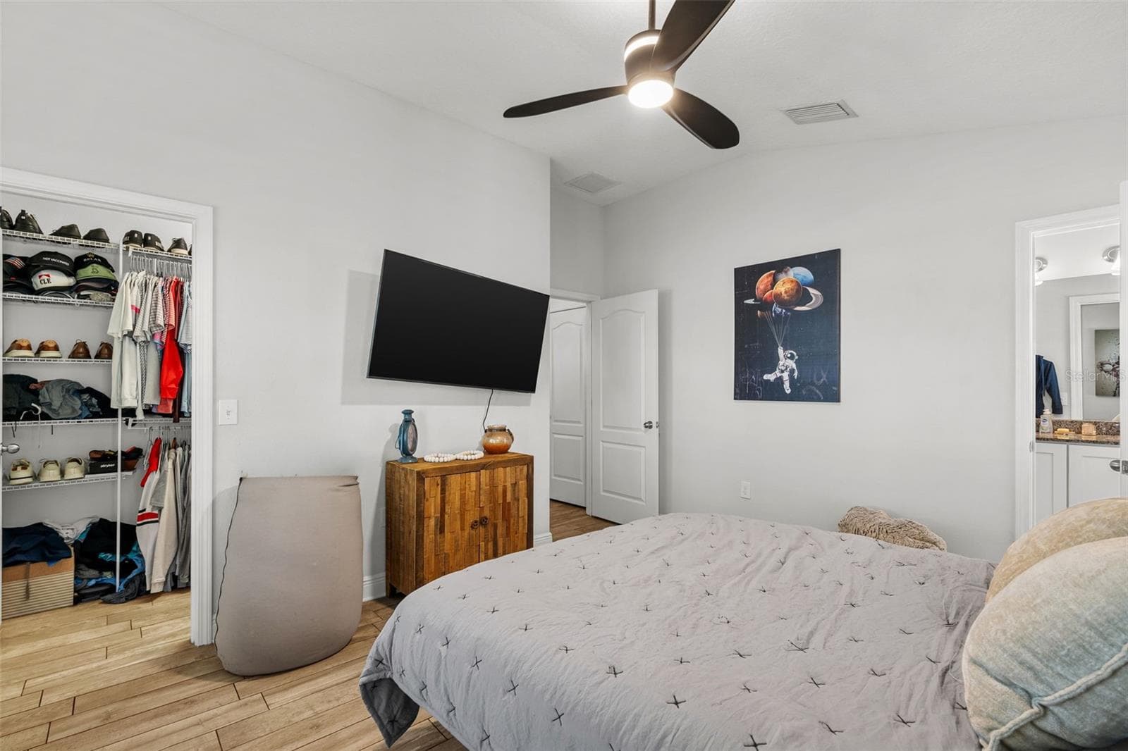 Single Family Residence at 325 WISCONSIN CT S, ST PETERSBURG, photo 15 of 32