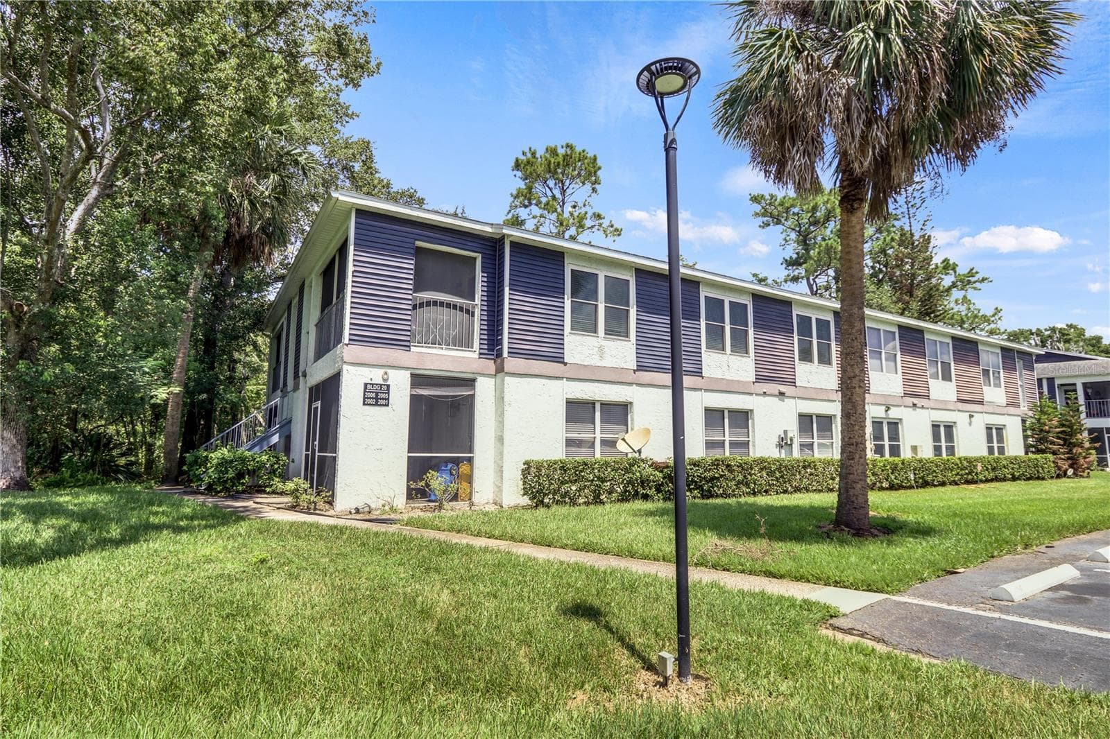 2005 NORTHLAKE DR