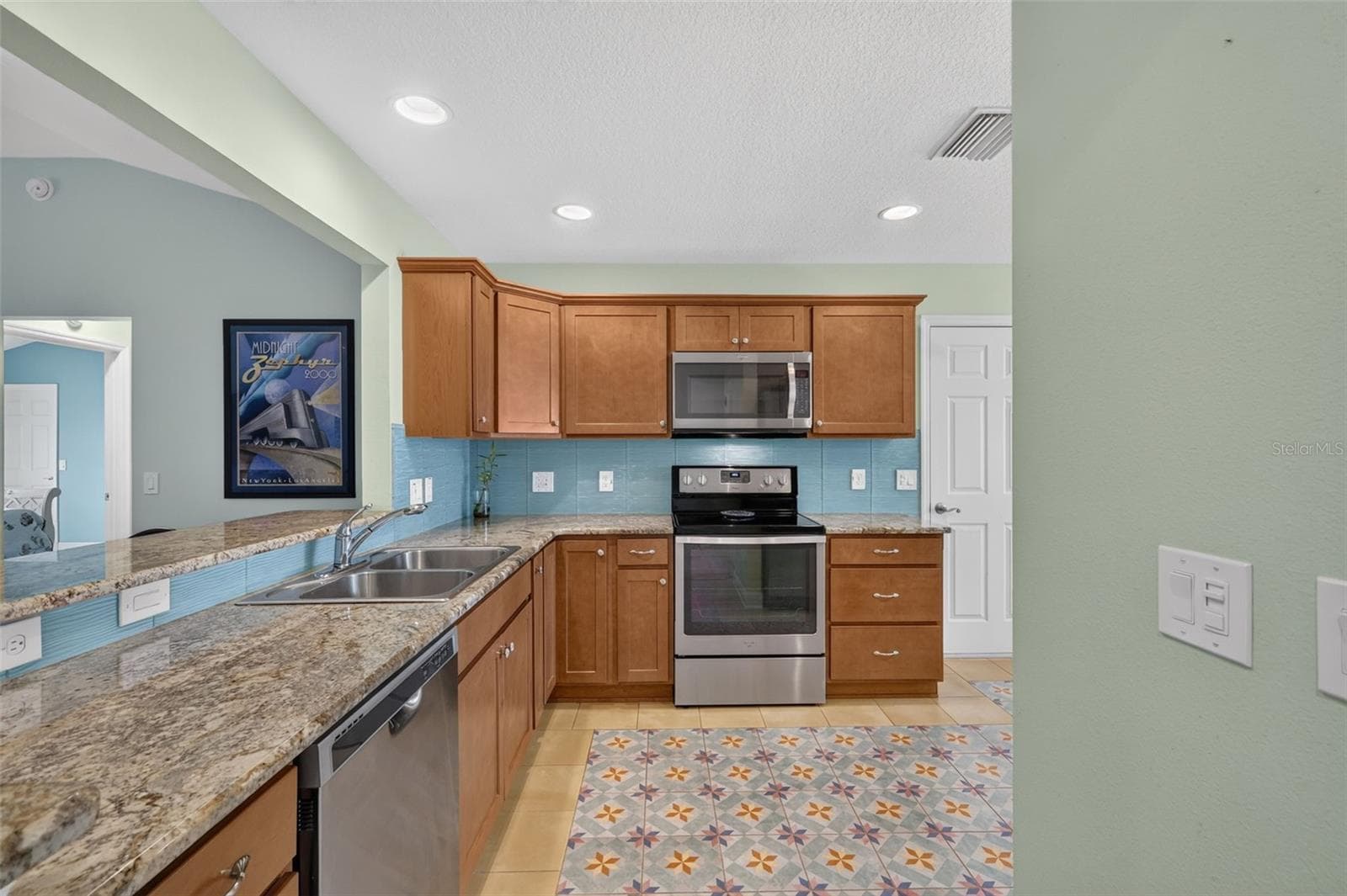 Single Family Residence at 476 ISLAND HOUSE PATH, THE VILLAGES, photo 10 of 36