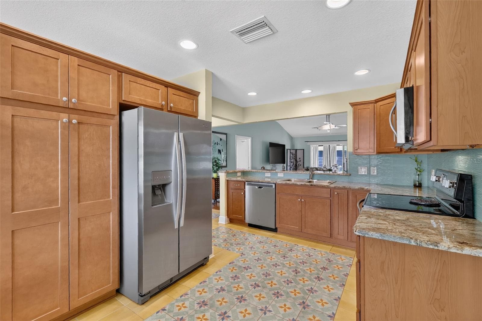 Single Family Residence at 476 ISLAND HOUSE PATH, THE VILLAGES, photo 13 of 36