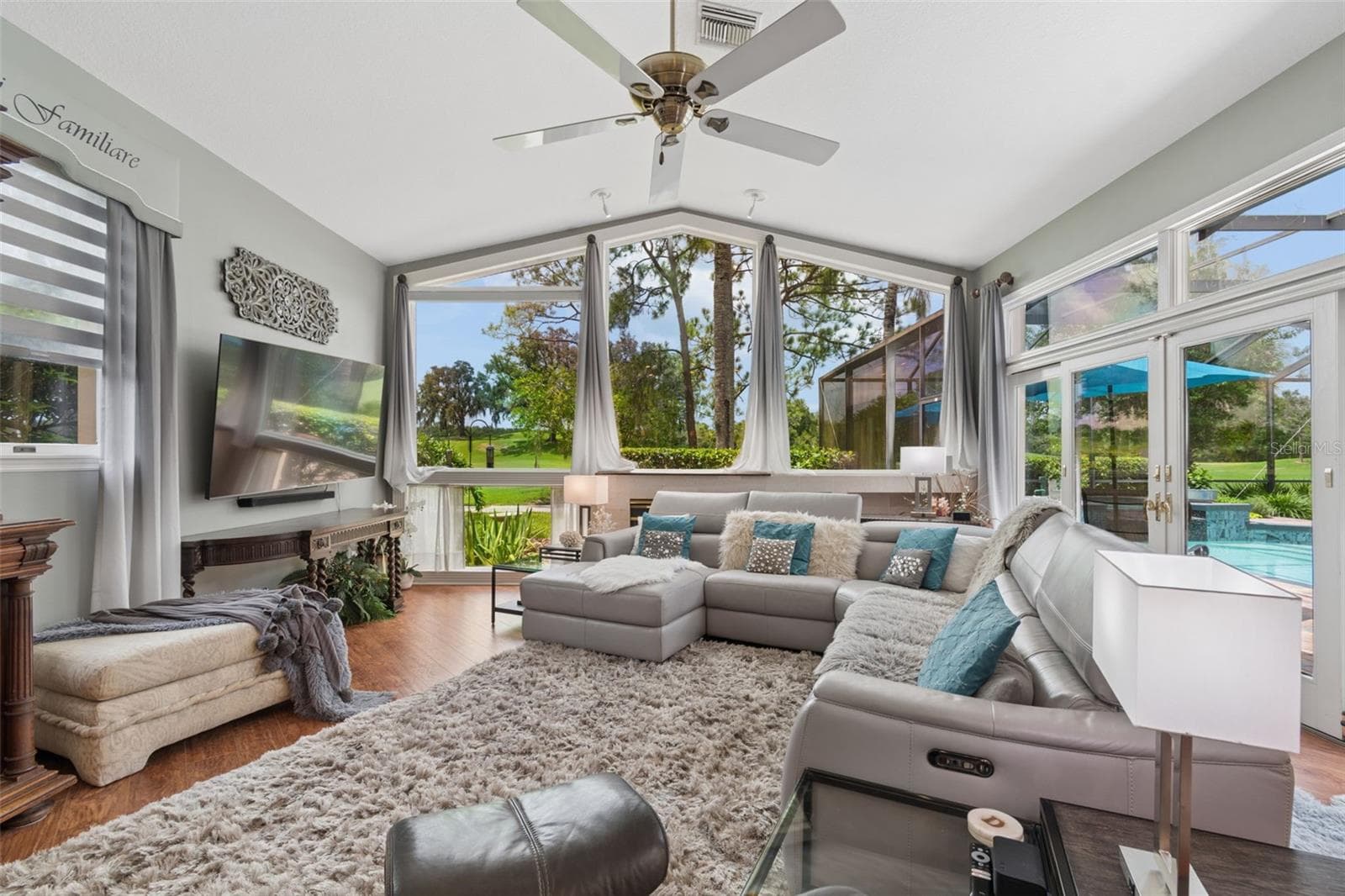 Architectural Windows overlooking the Golf Course - 17714 GREY EAGLE RD, TAMPA