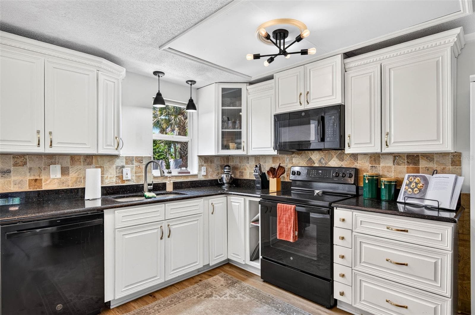 Single Family Residence at 7235 ASTOR DR, NEW PORT RICHEY, photo 9 of 33
