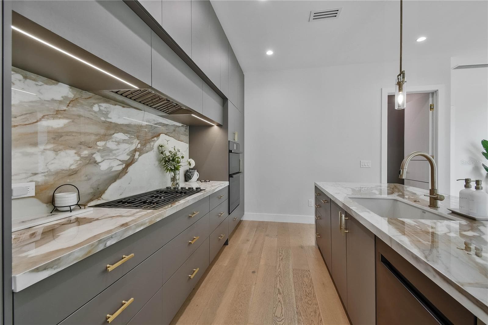Single Family Residence at 1551 PASADENA DR, DUNEDIN, photo 22 of 54