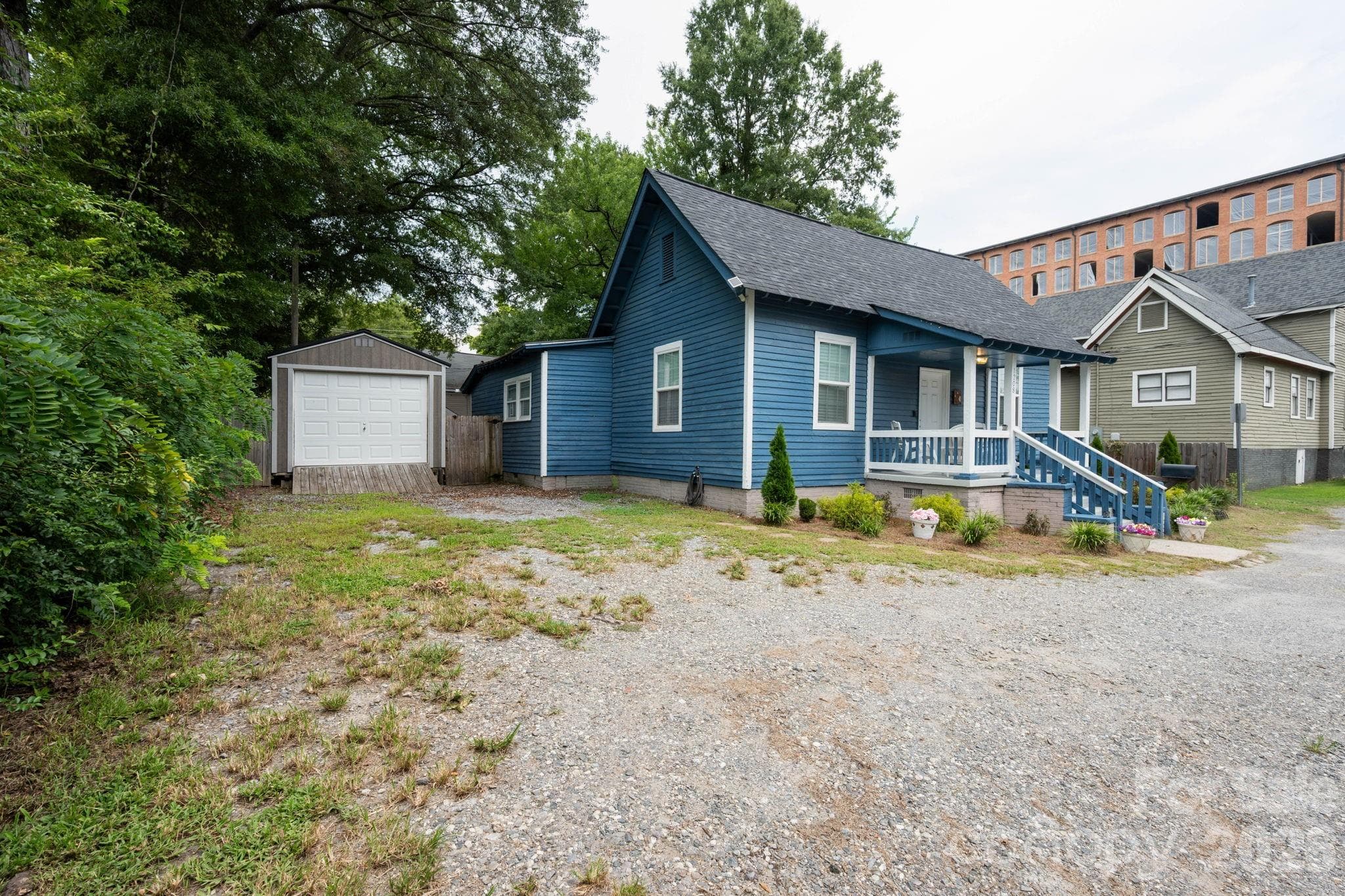 Single Family Residence at 1208 Phillips Court, Gastonia, photo 7 of 31