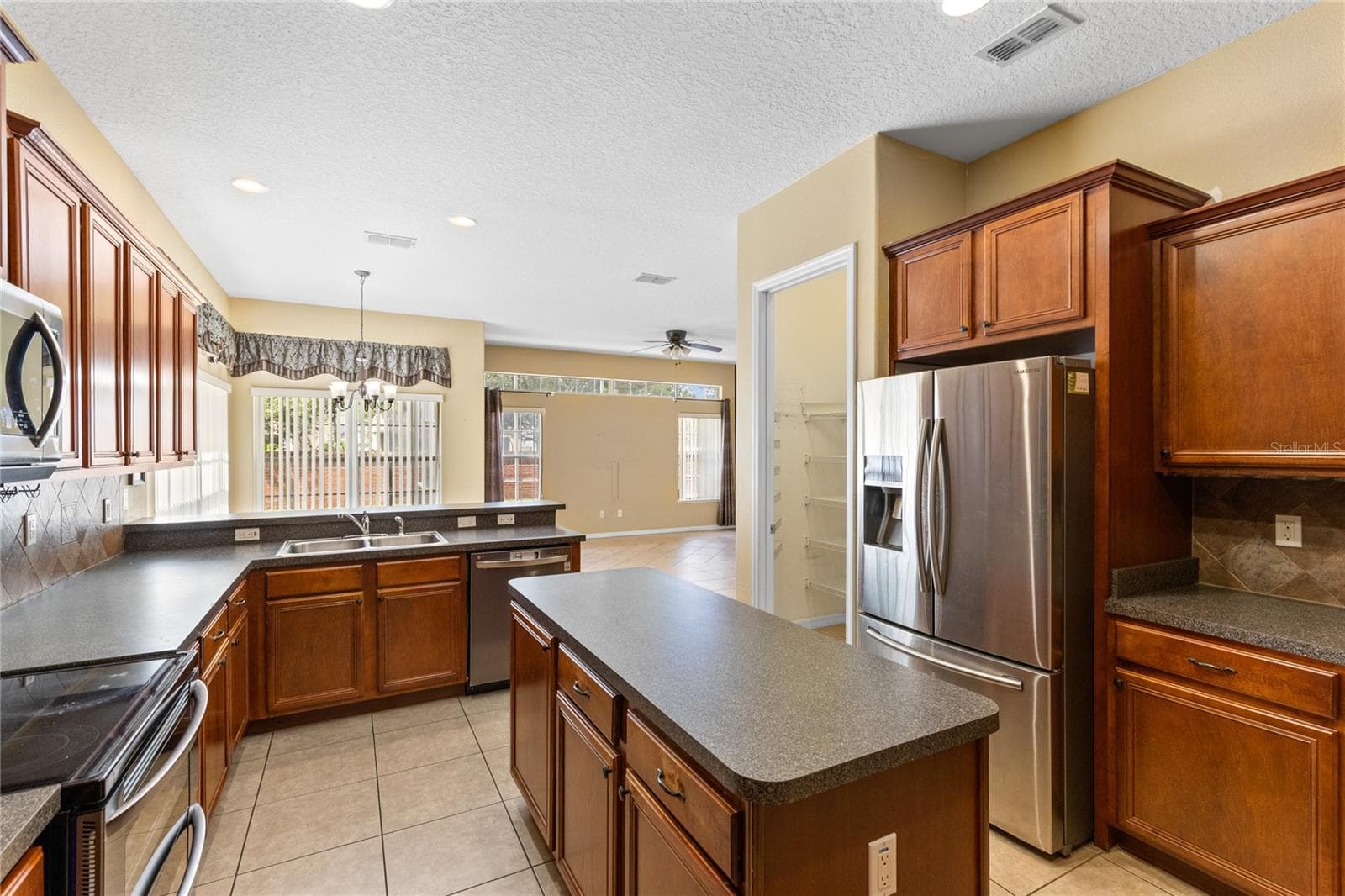Single Family Residence at 16407 BRISTOL LAKE CIR, ORLANDO, photo 24 of 32
