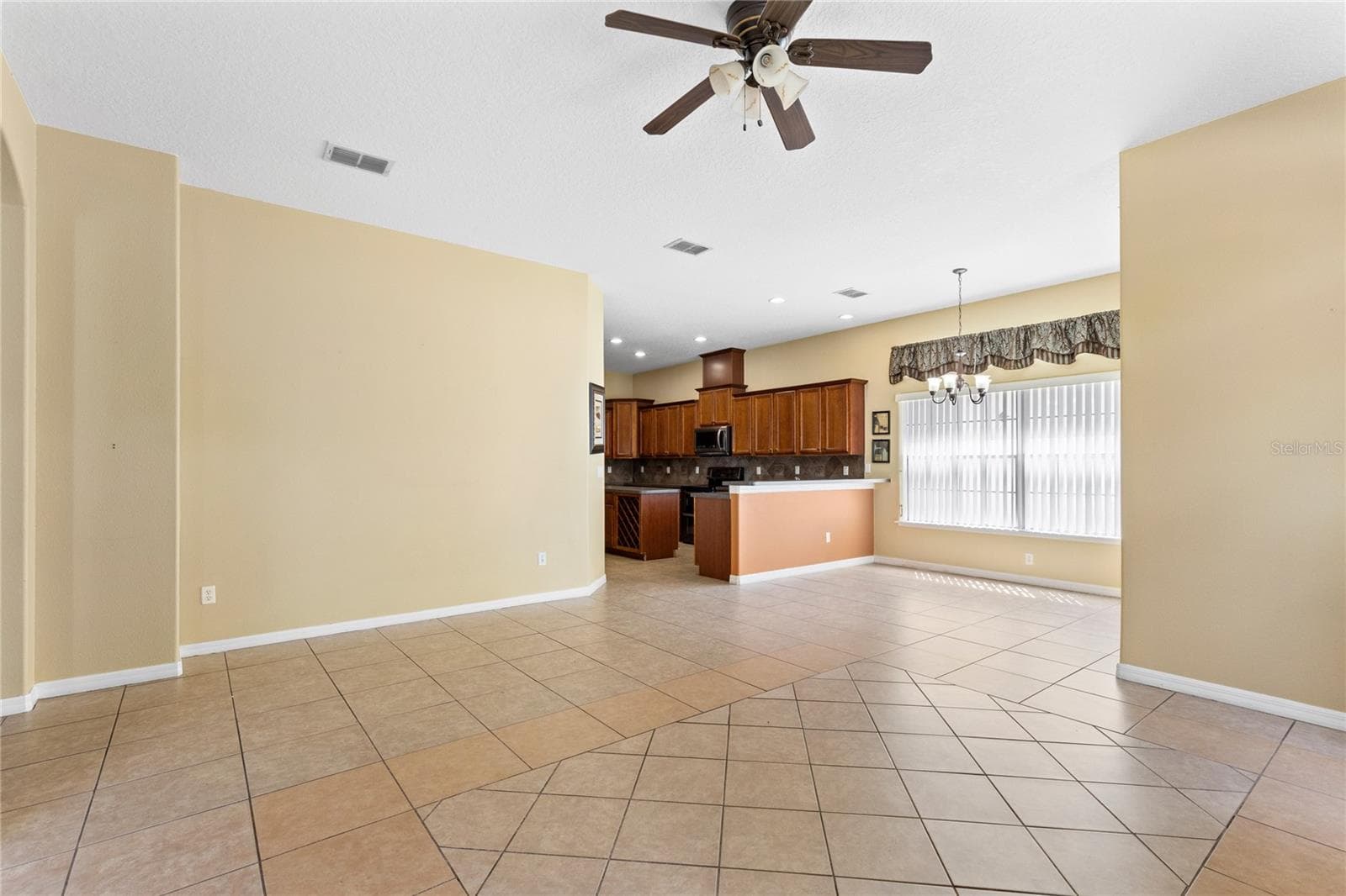 Single Family Residence at 16407 BRISTOL LAKE CIR, ORLANDO, photo 25 of 32