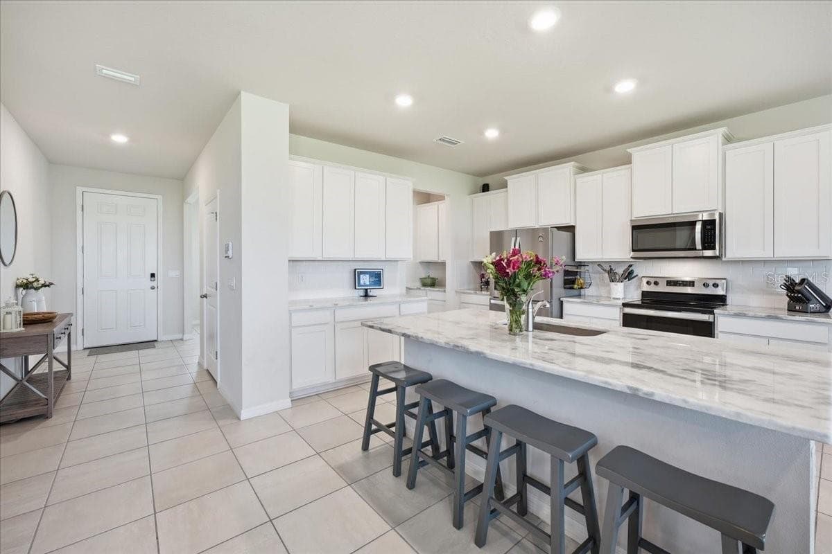 Single Family Residence at 16018 6TH AVE E, BRADENTON, photo 12 of 45
