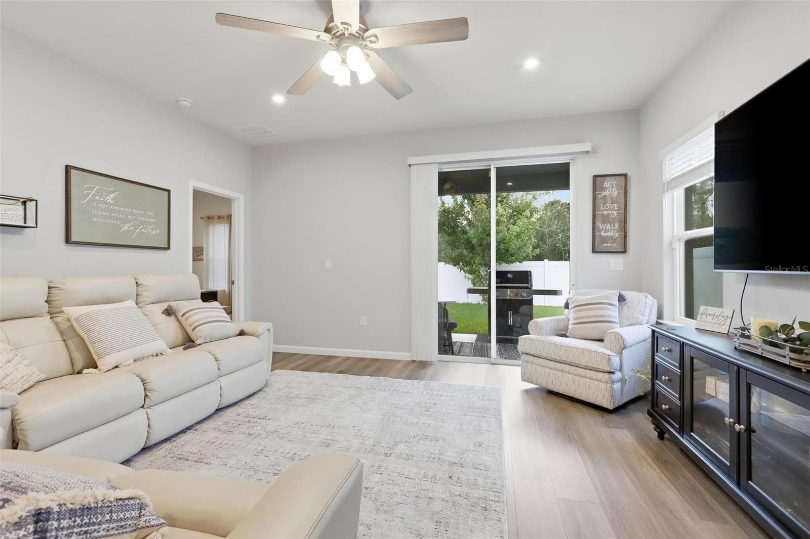 Single Family Residence at 7068 LANIER FALLS RD, DELAND, photo 10 of 26