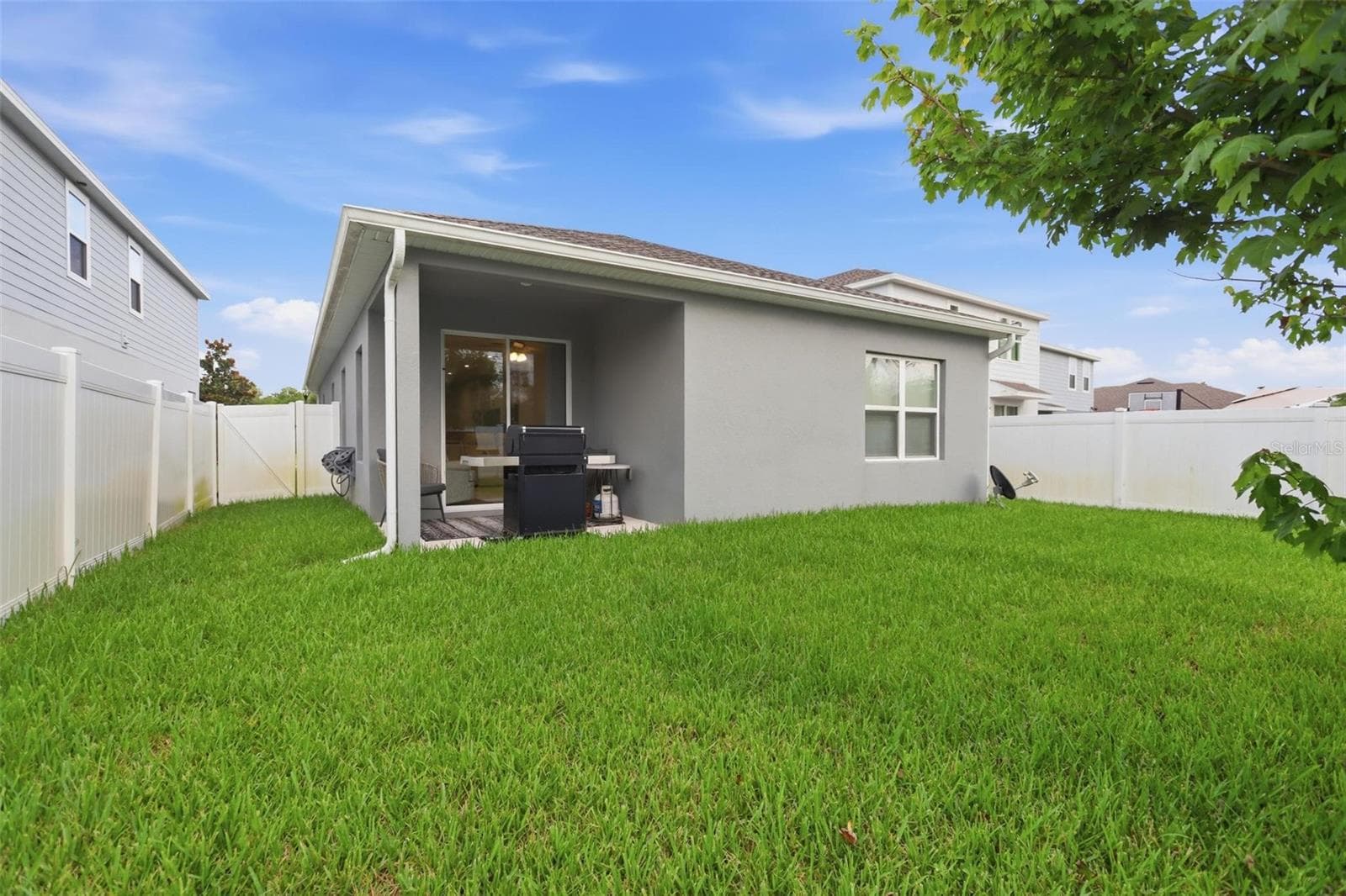 Single Family Residence at 7068 LANIER FALLS RD, DELAND, photo 24 of 26