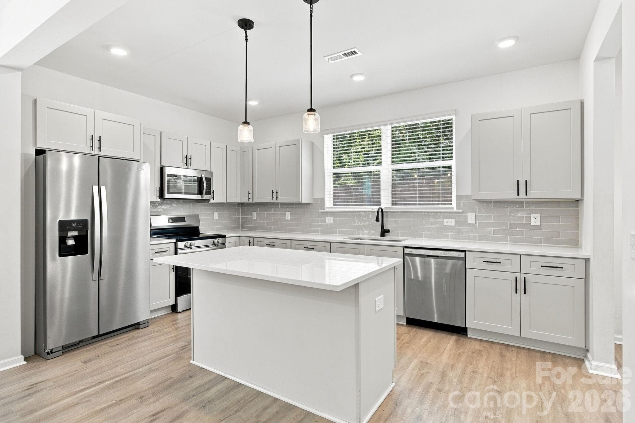 Single Family Residence at 1812 Purser Drive, Charlotte, photo 10 of 38