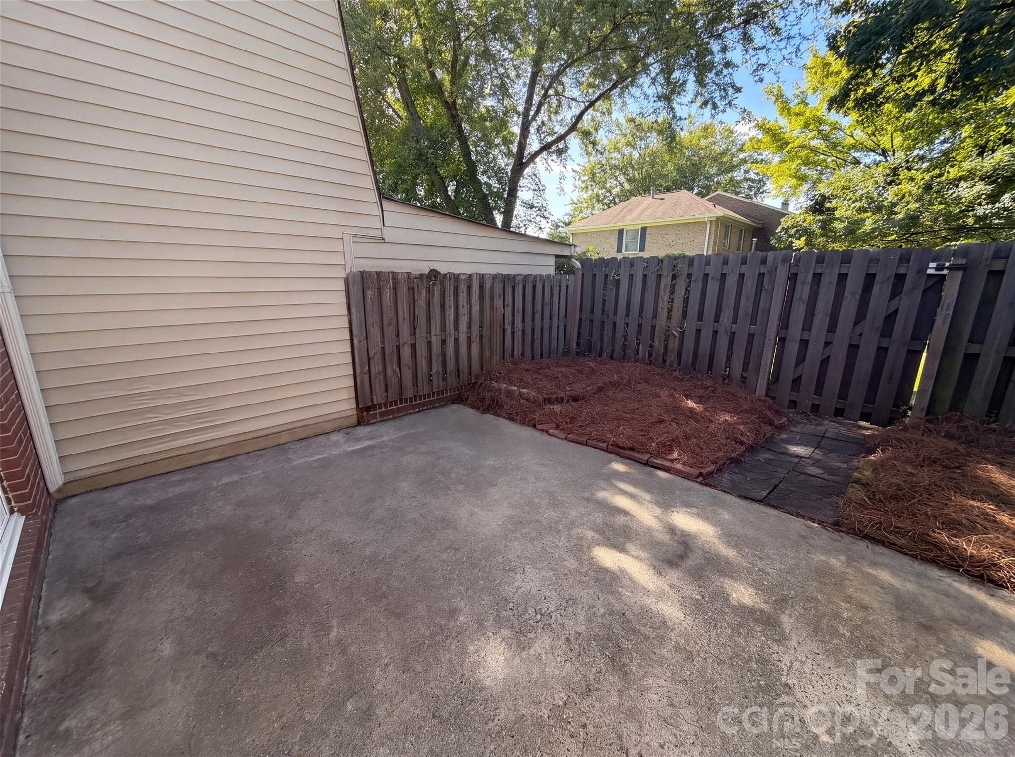 Townhouse at 8042 Regent Park Lane, Charlotte, photo 24 of 27