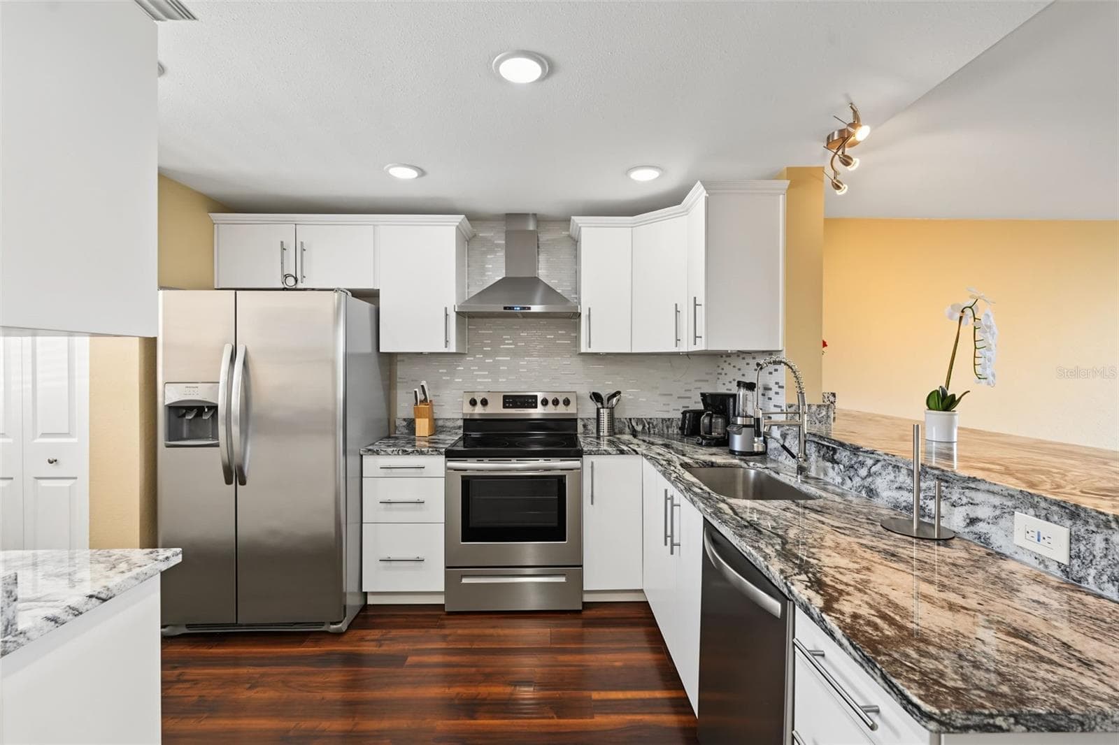 Condominium at 900 COVE CAY DR #2B, CLEARWATER, photo 13 of 59