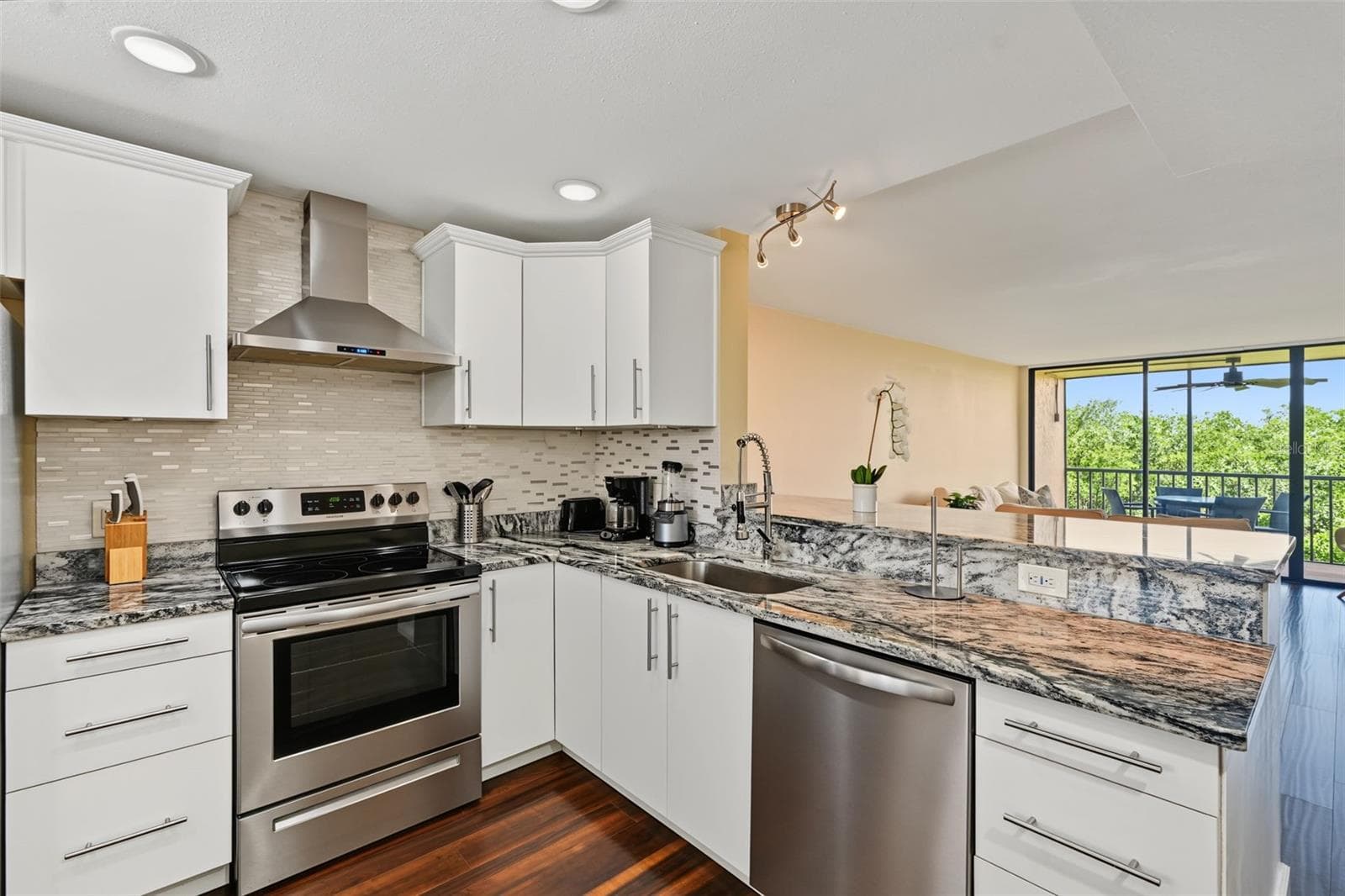 Condominium at 900 COVE CAY DR #2B, CLEARWATER, photo 14 of 59