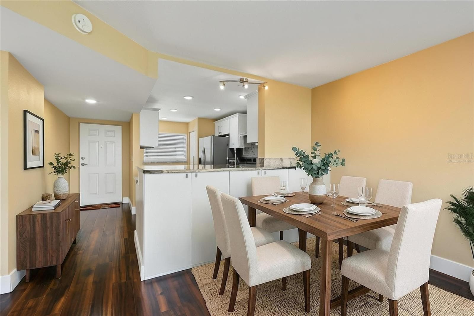 virtually staged - 900 COVE CAY DR #2B, CLEARWATER