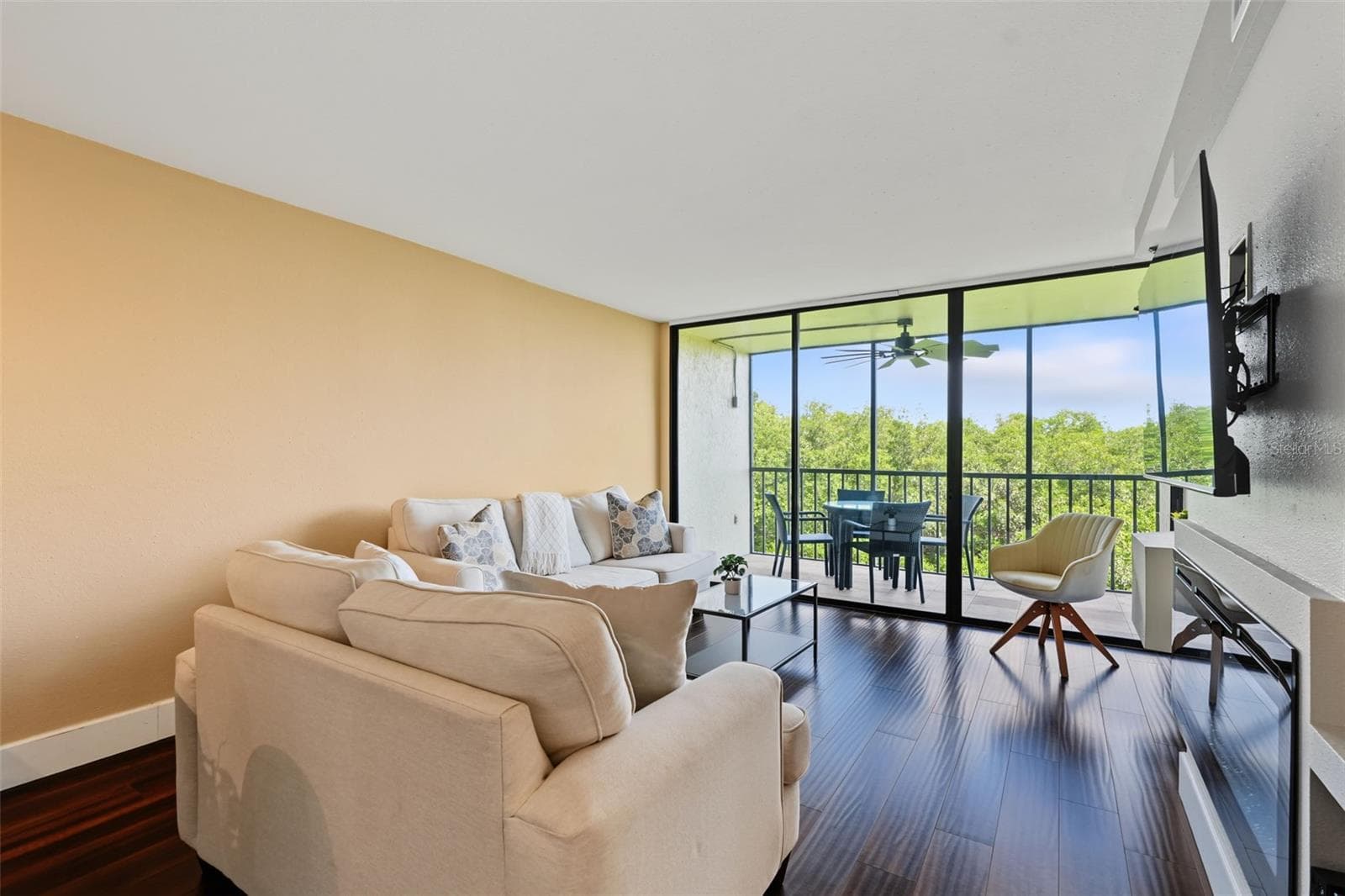 Condominium at 900 COVE CAY DR #2B, CLEARWATER, photo 25 of 59