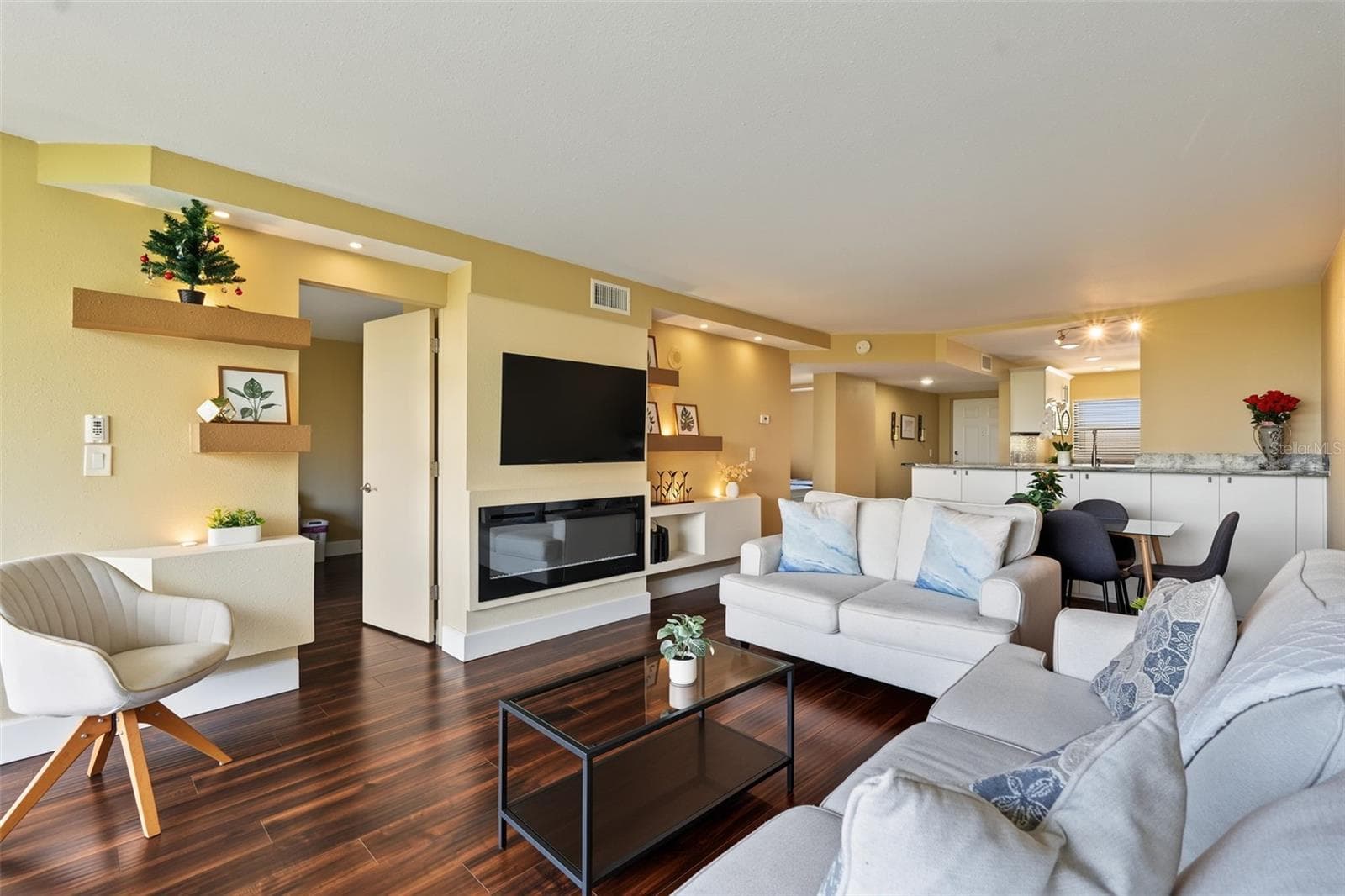 Condominium at 900 COVE CAY DR #2B, CLEARWATER, photo 27 of 59