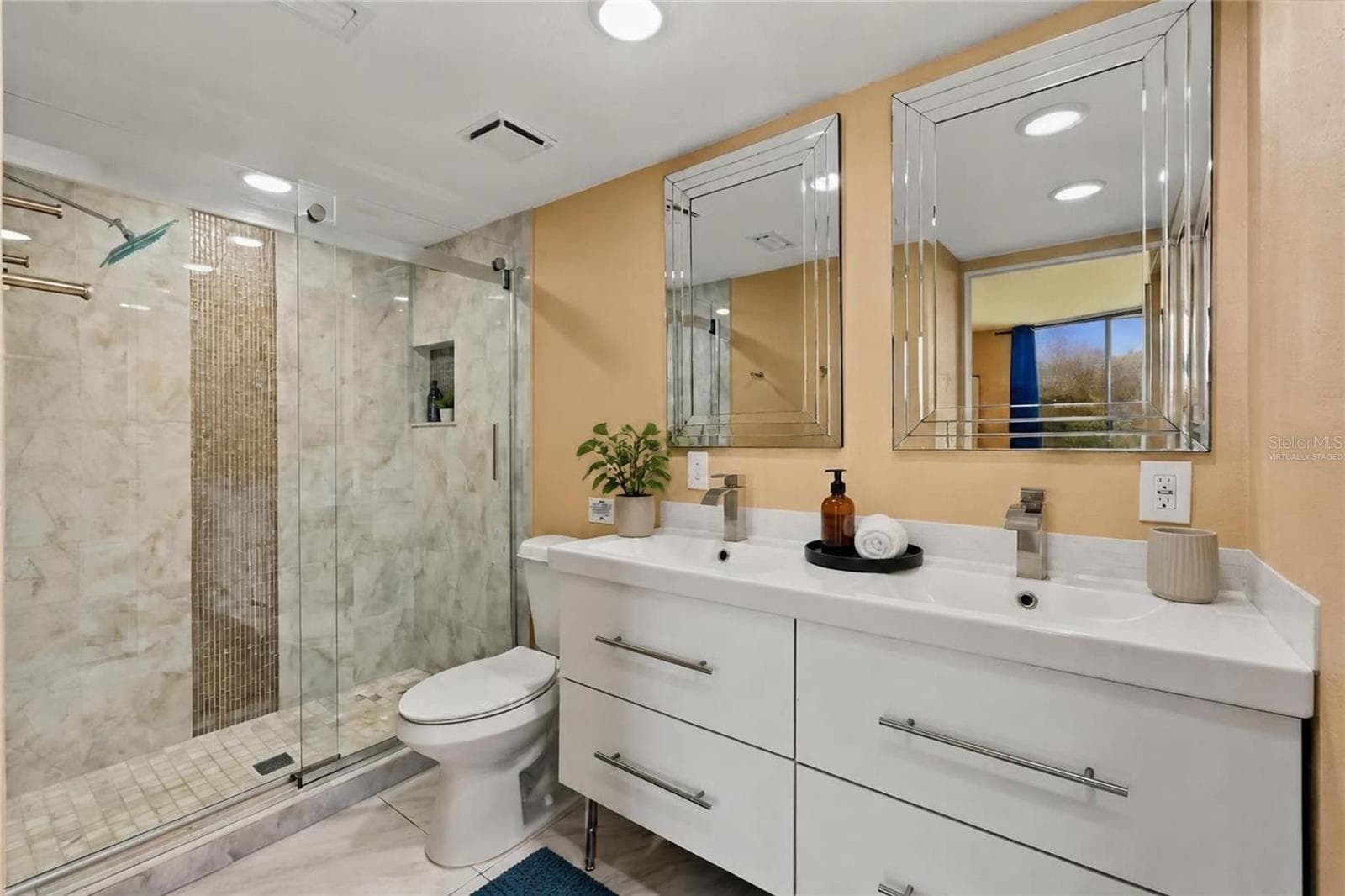 virtually staged - 900 COVE CAY DR #2B, CLEARWATER