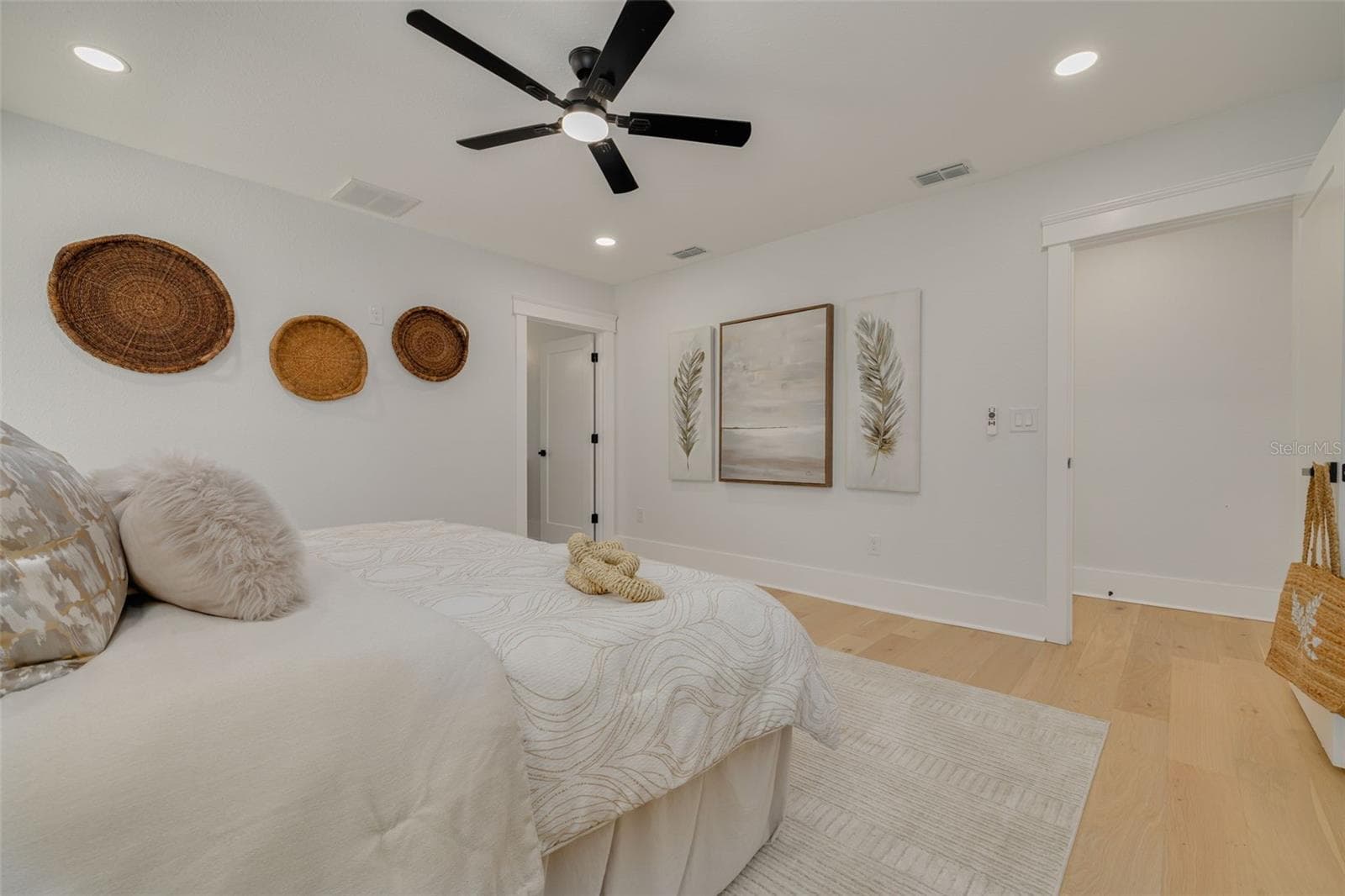 Single Family Residence at 1426 15TH ST N, ST PETERSBURG, photo 14 of 33