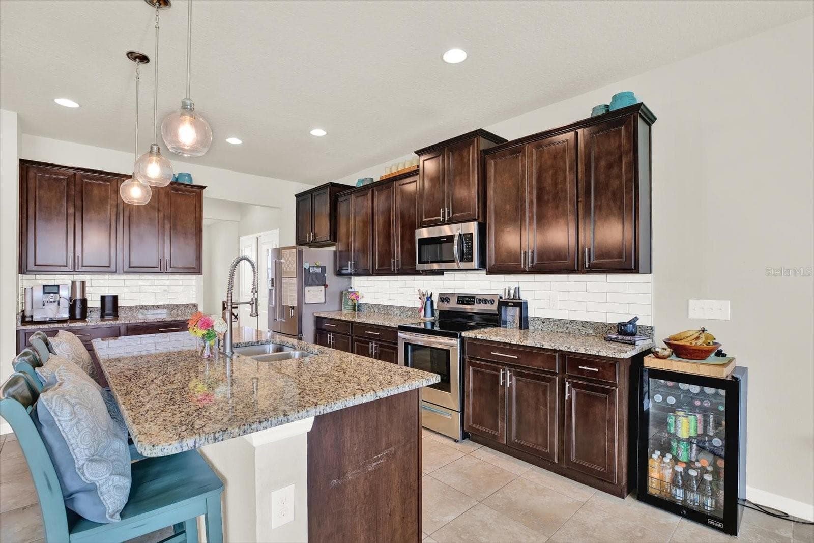 Kitchen - 6723 DEVESTA LOOP, PALMETTO