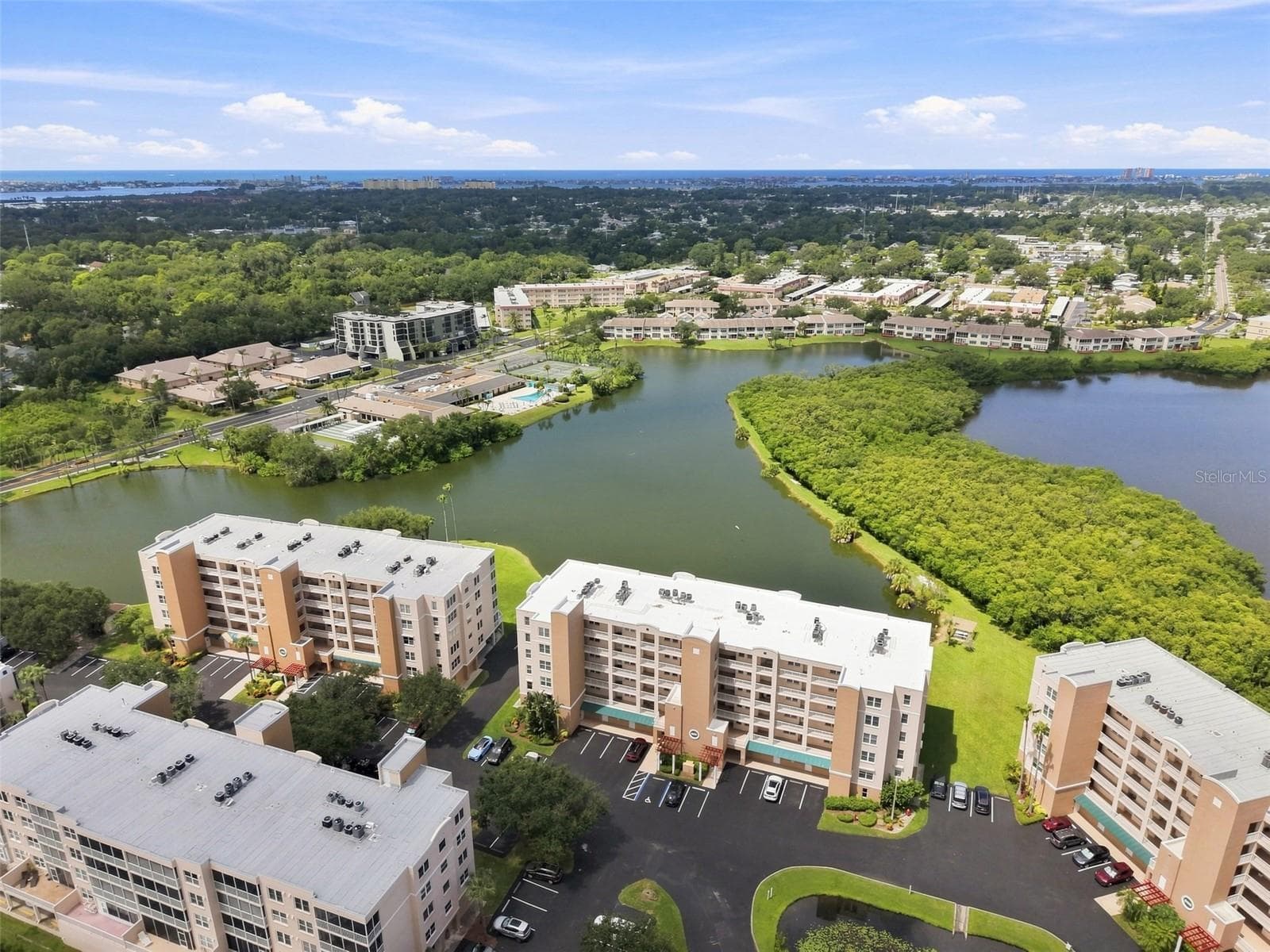 Condominium at 6450 SHORELINE DR #9306, SEMINOLE, photo 4 of 43