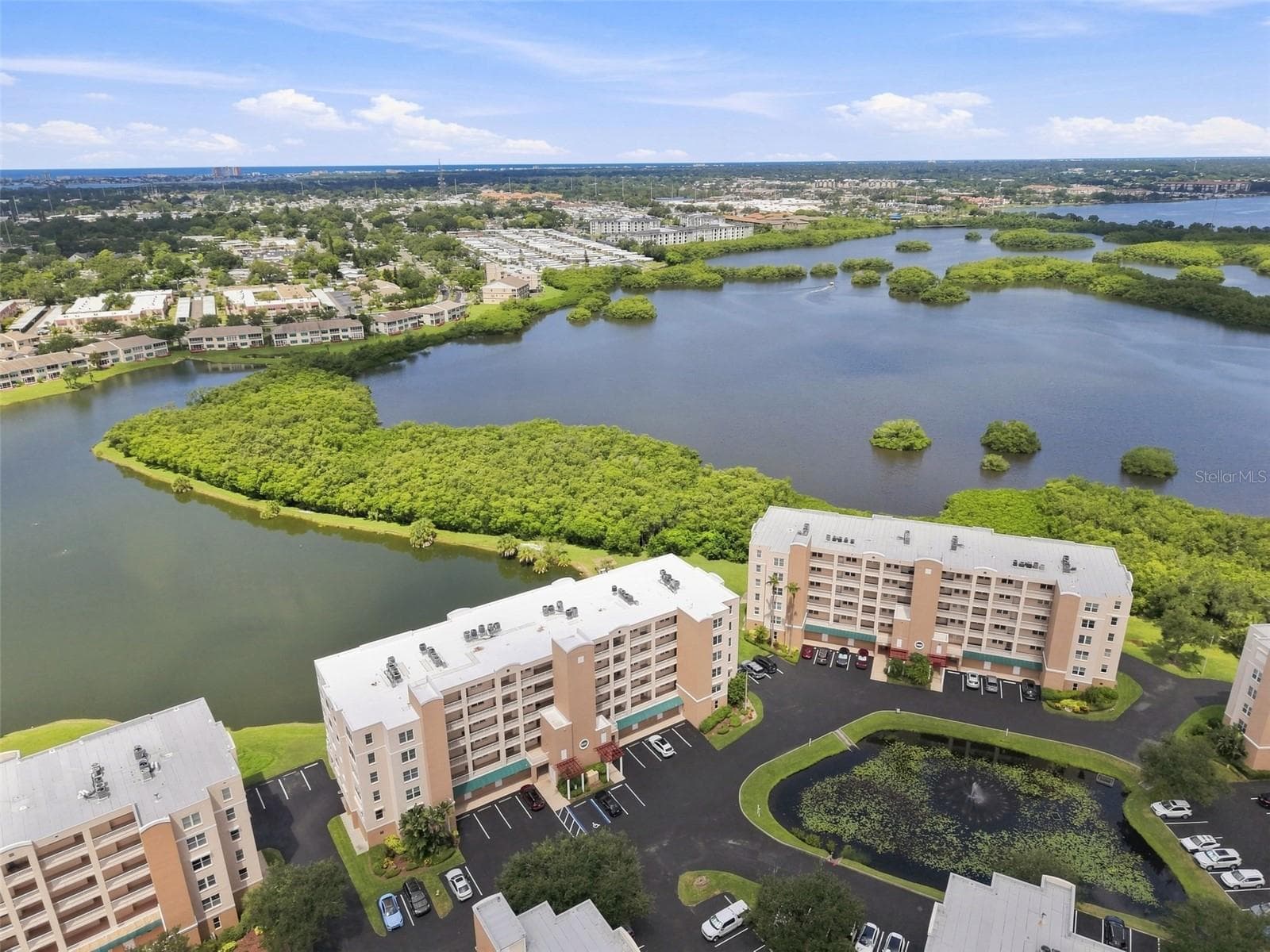 Condominium at 6450 SHORELINE DR #9306, SEMINOLE, photo 36 of 43