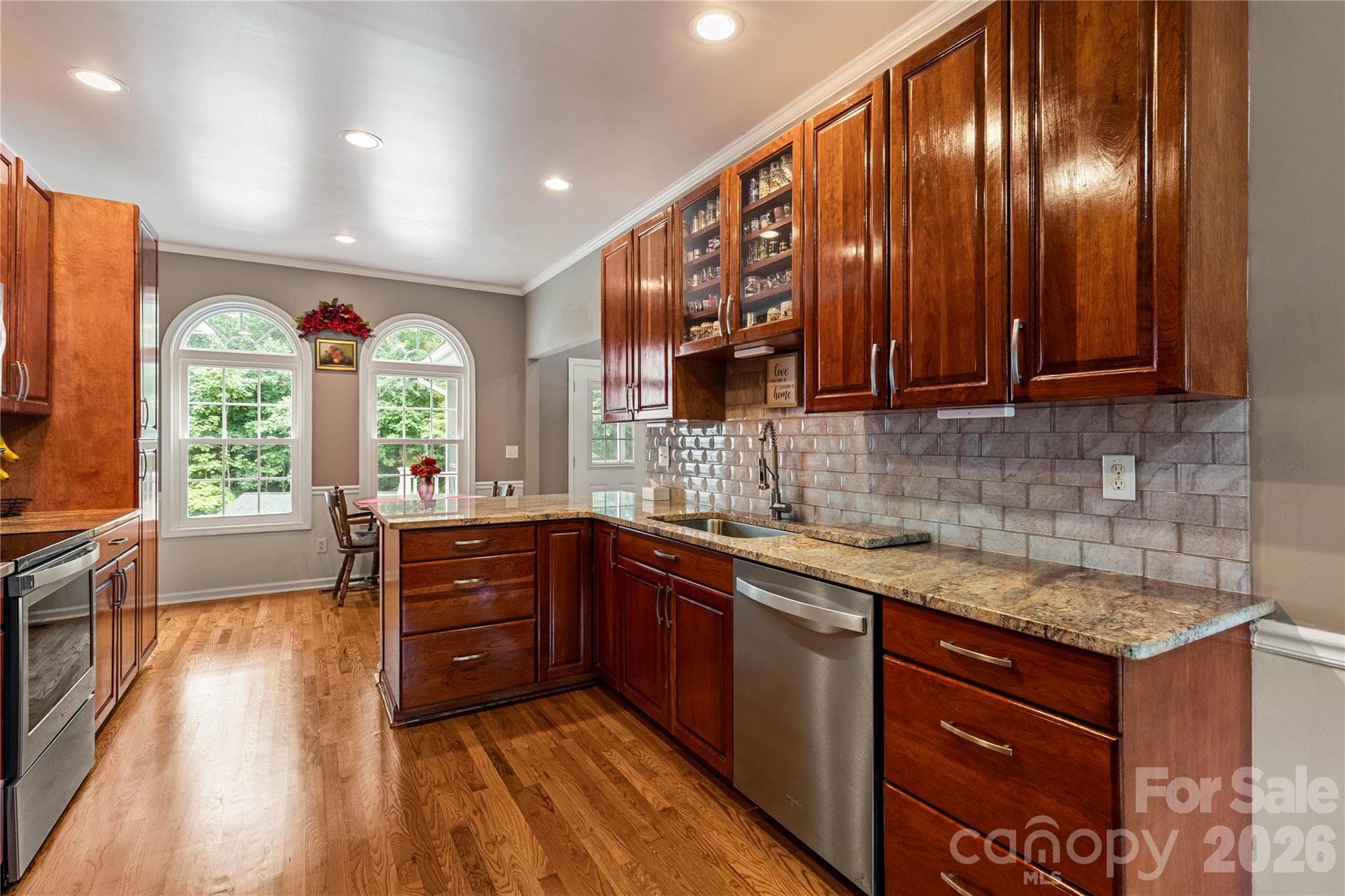 Beautiful Kitchen - 901 Clover Park Drive, Clover
