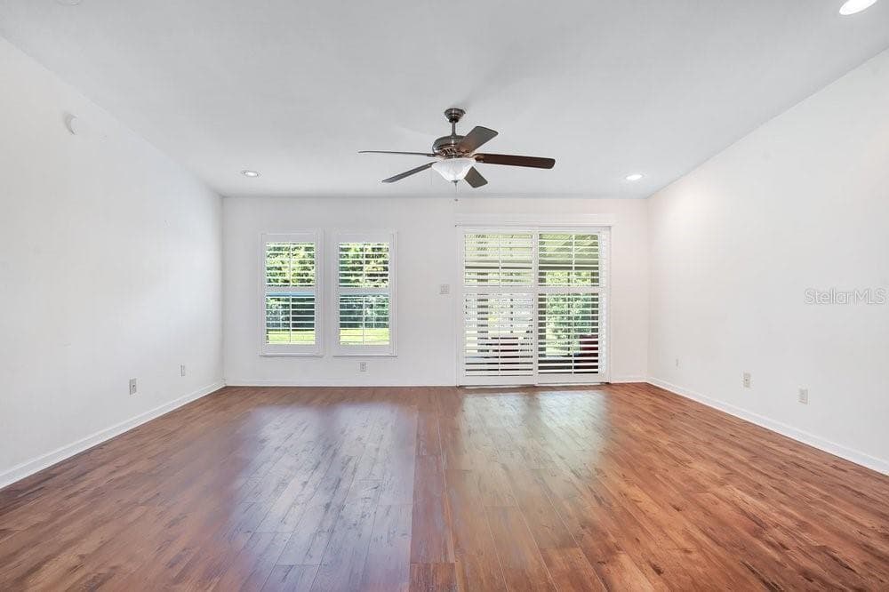 Manufactured Home at 585 OUTER DR, COCOA, photo 12 of 42