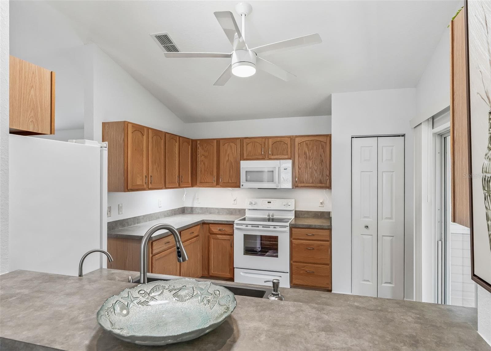 11 x 13 Kitchen w/Pantry - 11137 SE 174TH LOOP, SUMMERFIELD