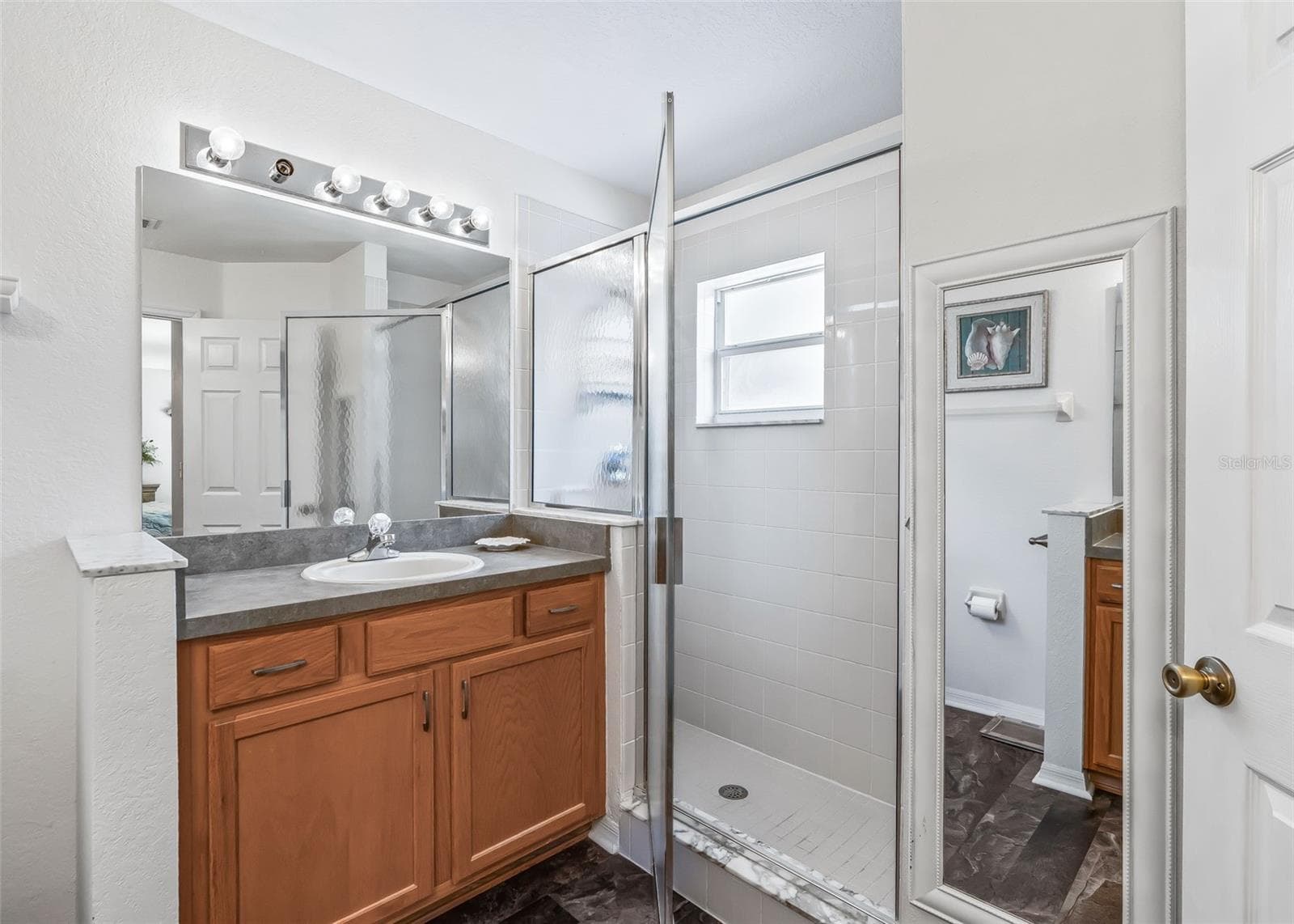 Tiled Walk in Shower - 11137 SE 174TH LOOP, SUMMERFIELD