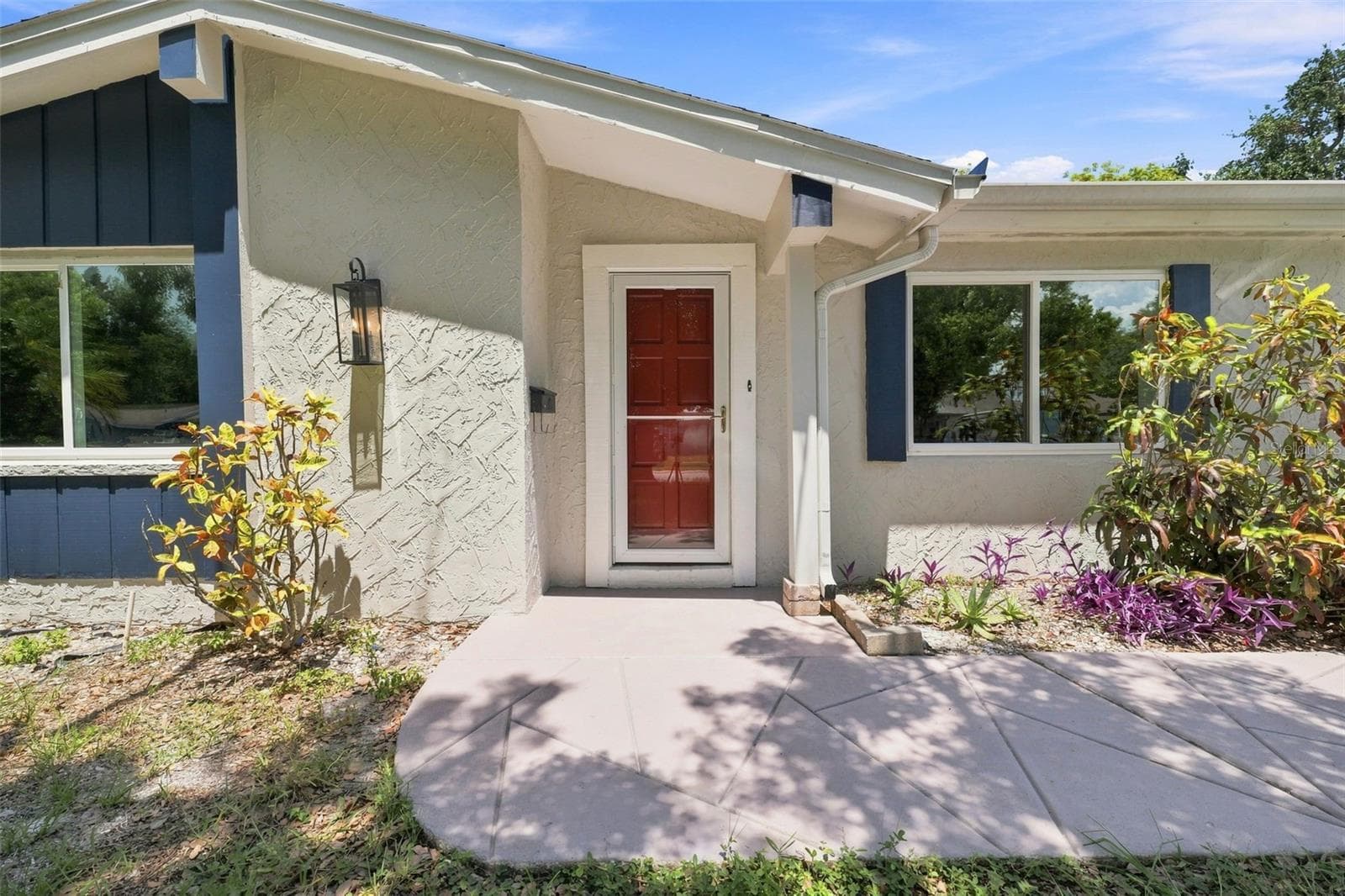 Front Exterior - 4025 STRATFIELD DR, NEW PORT RICHEY