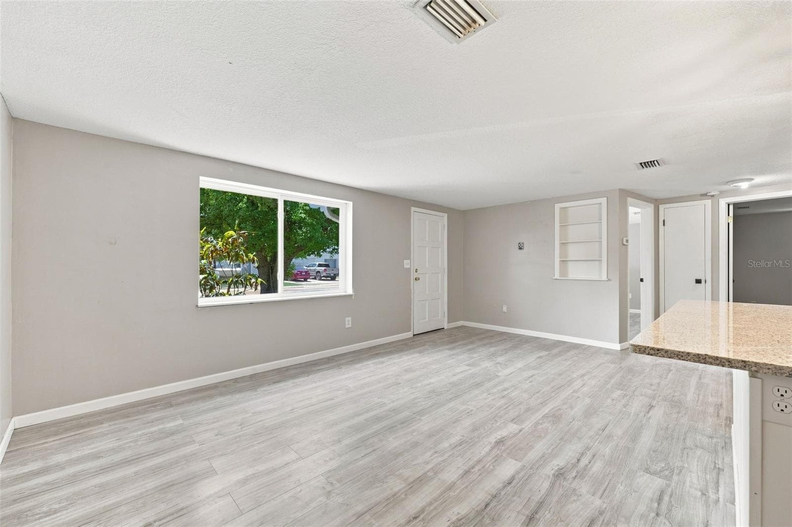 Living - 4025 STRATFIELD DR, NEW PORT RICHEY