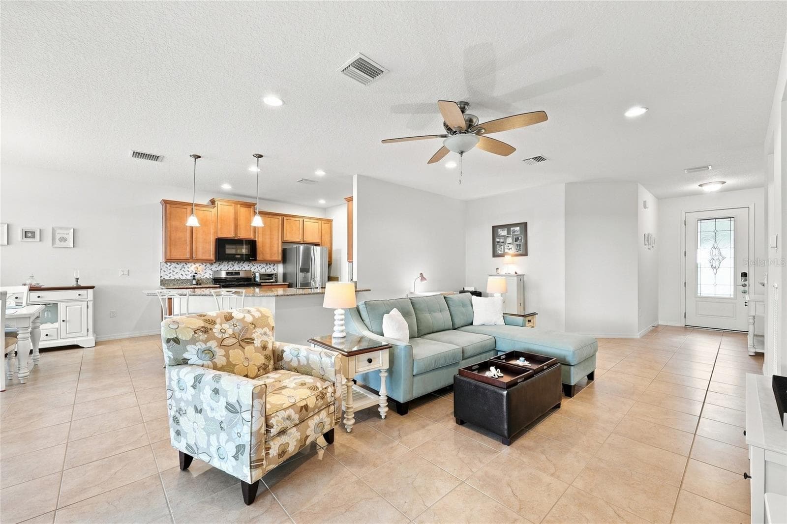 Single Family Residence at 381 SILVER MAPLE RD, GROVELAND, photo 10 of 46
