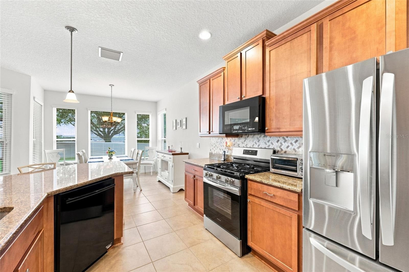 Single Family Residence at 381 SILVER MAPLE RD, GROVELAND, photo 13 of 46