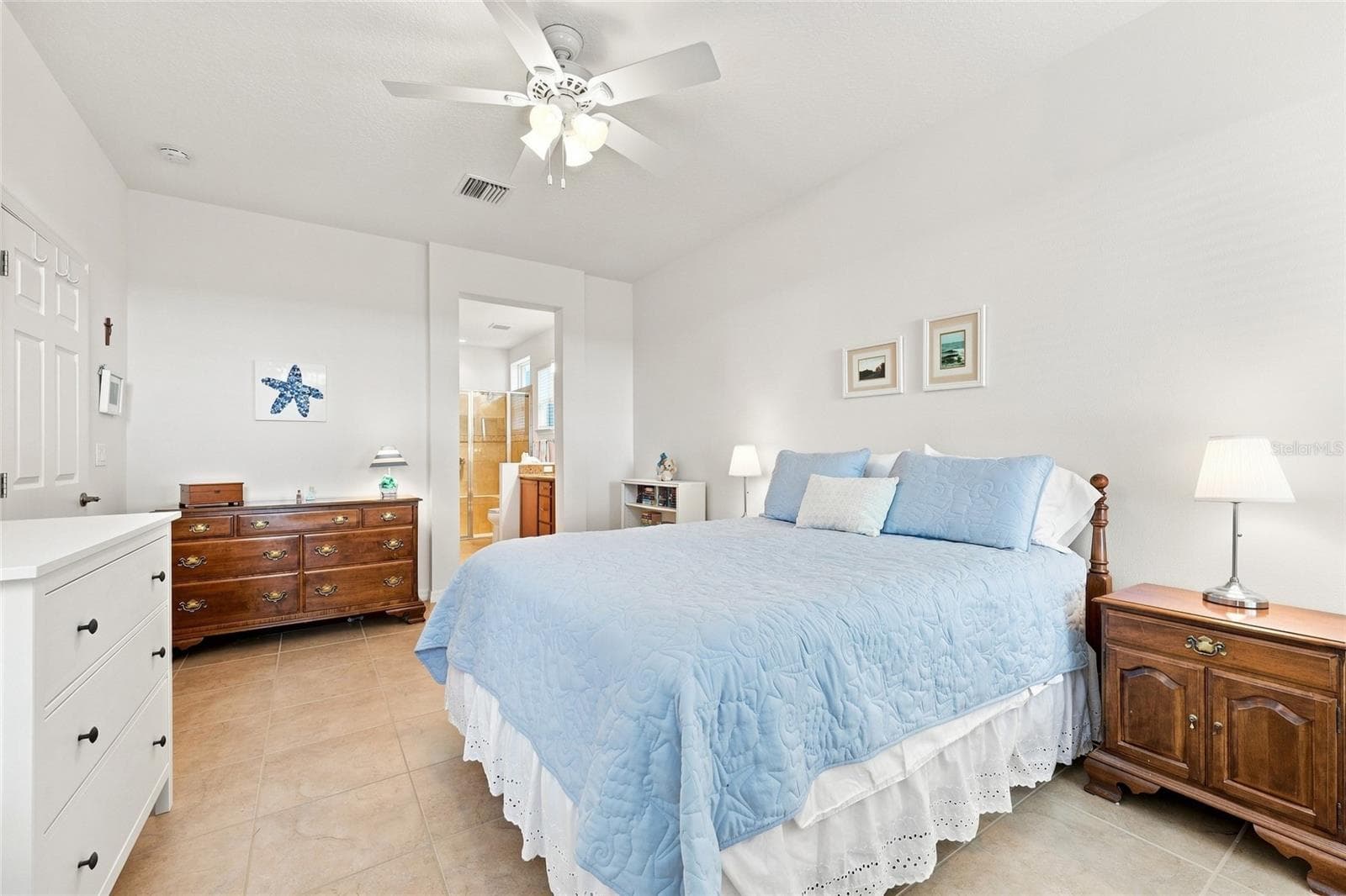 Single Family Residence at 381 SILVER MAPLE RD, GROVELAND, photo 19 of 46
