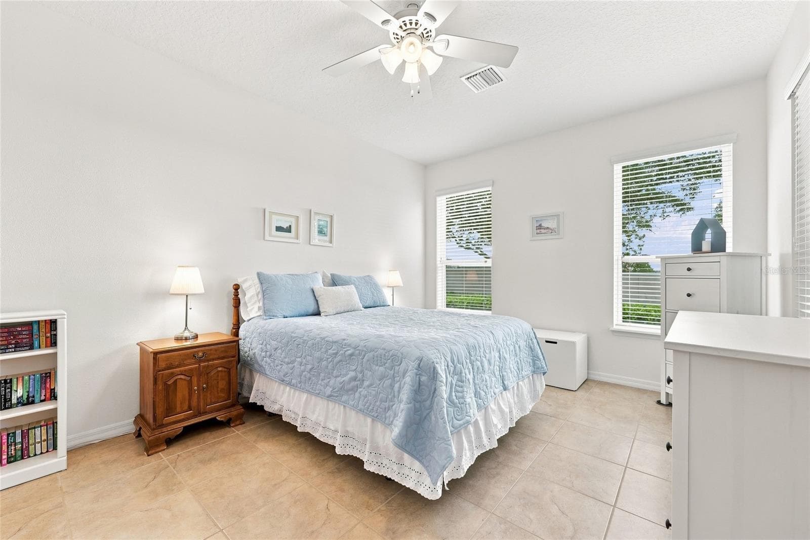 Single Family Residence at 381 SILVER MAPLE RD, GROVELAND, photo 20 of 46