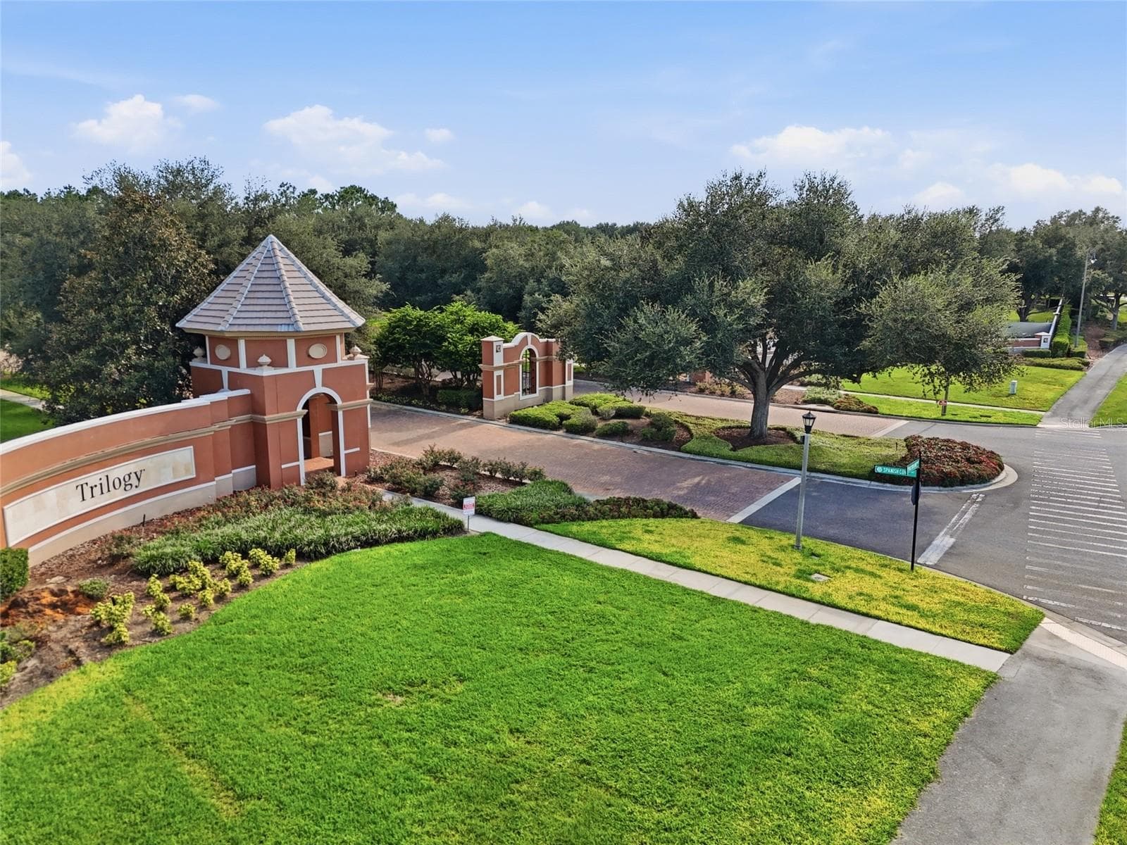 Guard Gated Neighborhood Entrance - 381 SILVER MAPLE RD, GROVELAND