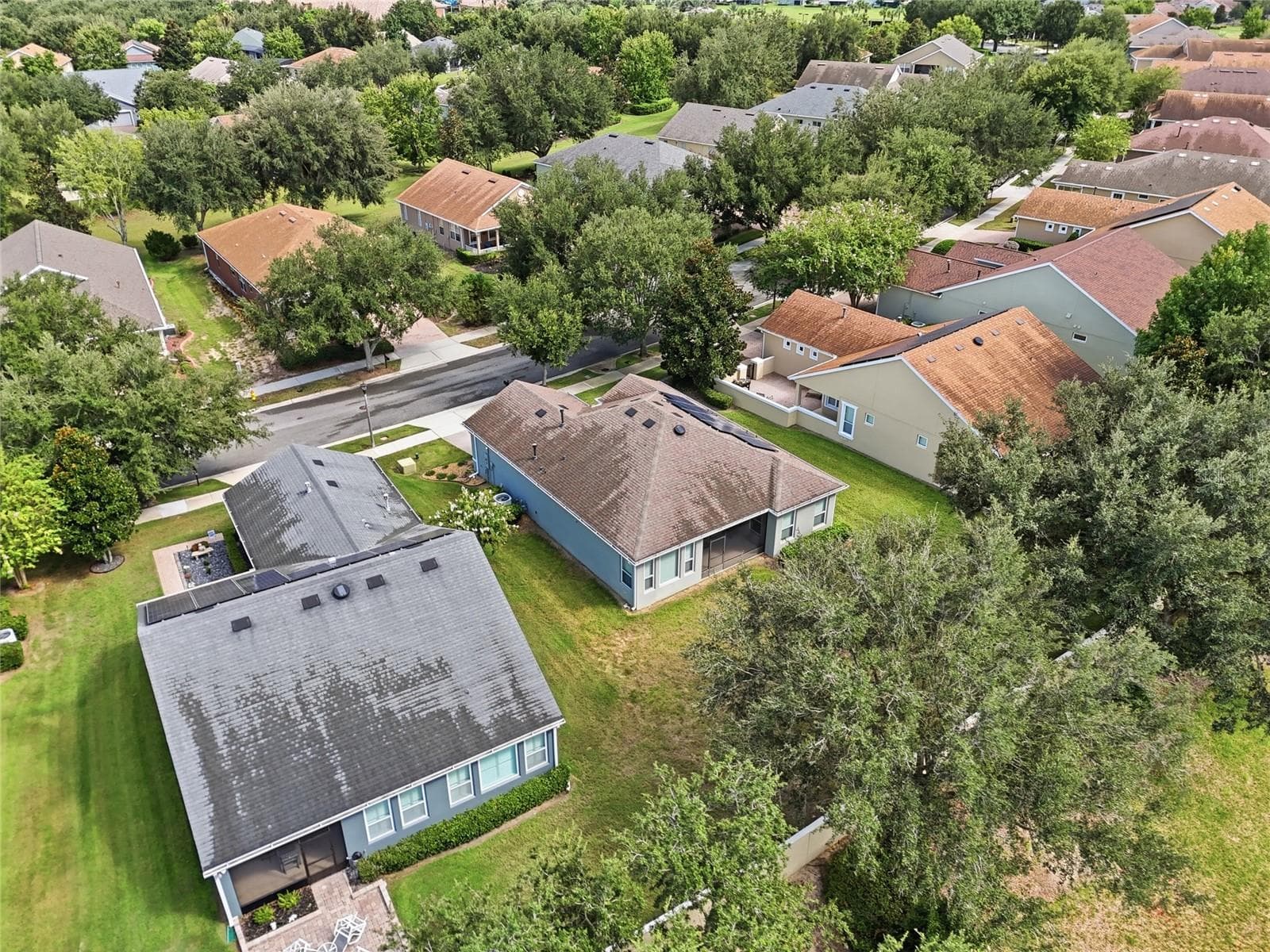 Single Family Residence at 381 SILVER MAPLE RD, GROVELAND, photo 42 of 46