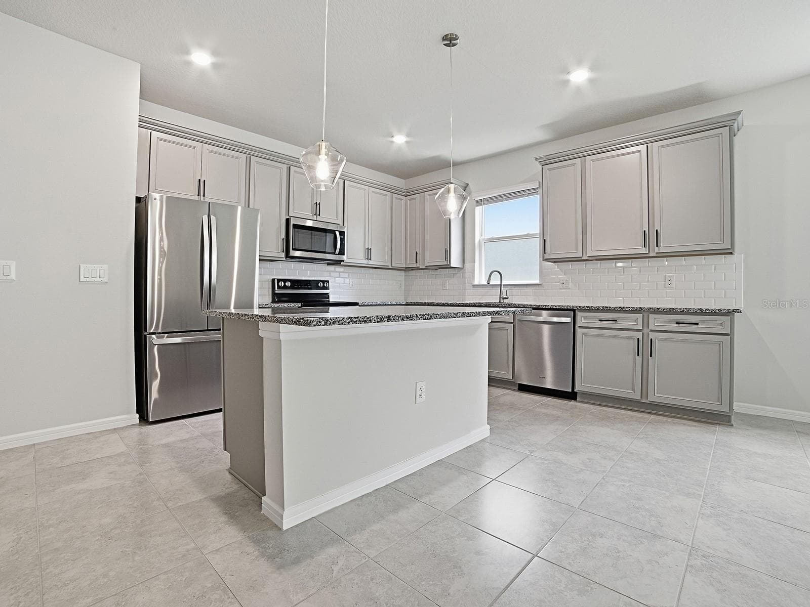 Single Family Residence at 7771 SYRACUSE DR, CLERMONT, photo 19 of 53
