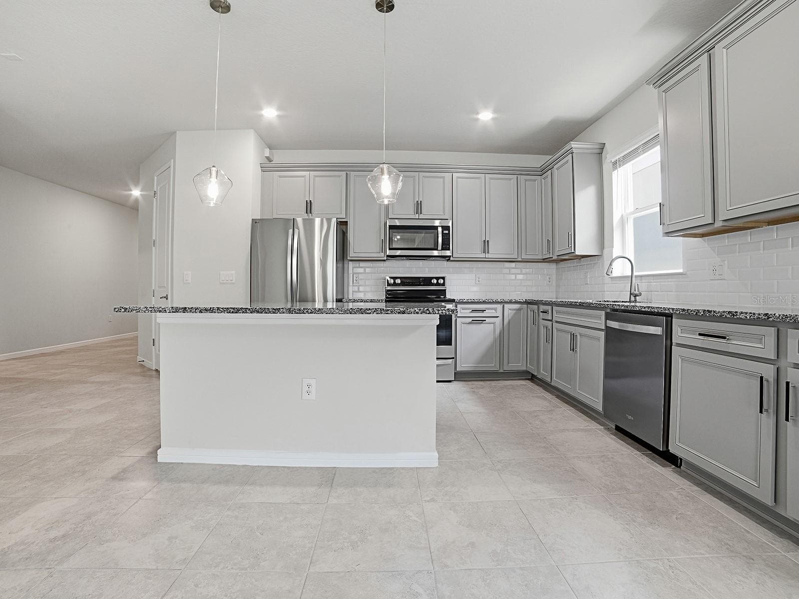 Single Family Residence at 7771 SYRACUSE DR, CLERMONT, photo 20 of 53