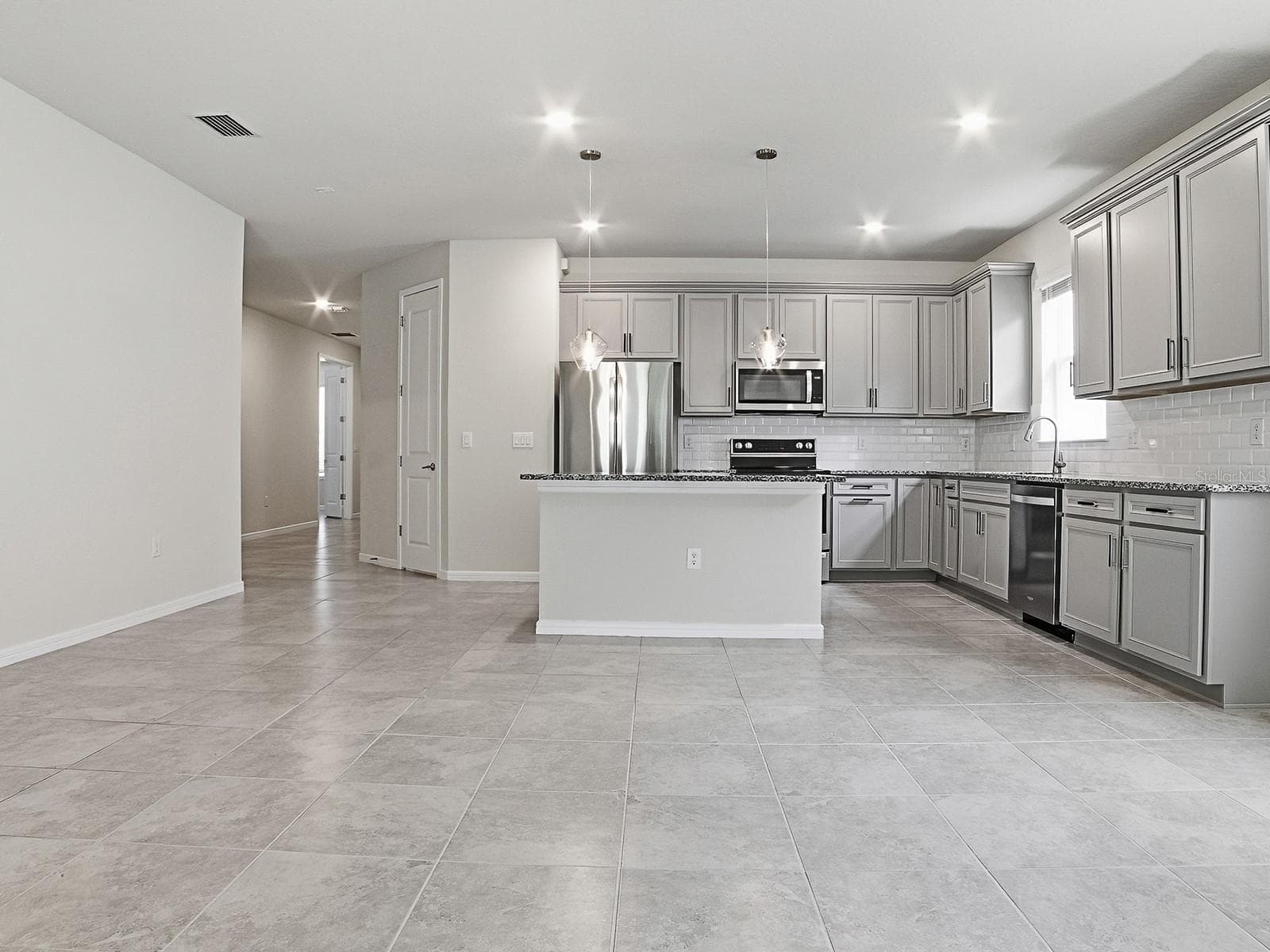 Single Family Residence at 7771 SYRACUSE DR, CLERMONT, photo 25 of 53