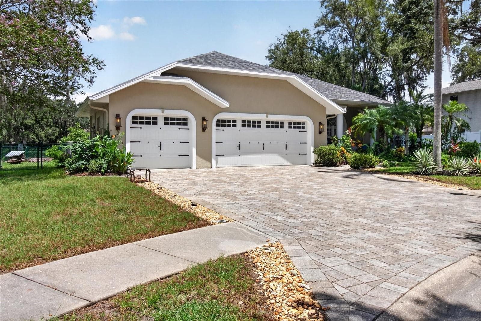 Single Family Residence at 8735 CRESCENT FOREST BLVD, NEW PORT RICHEY, photo 6 of 61