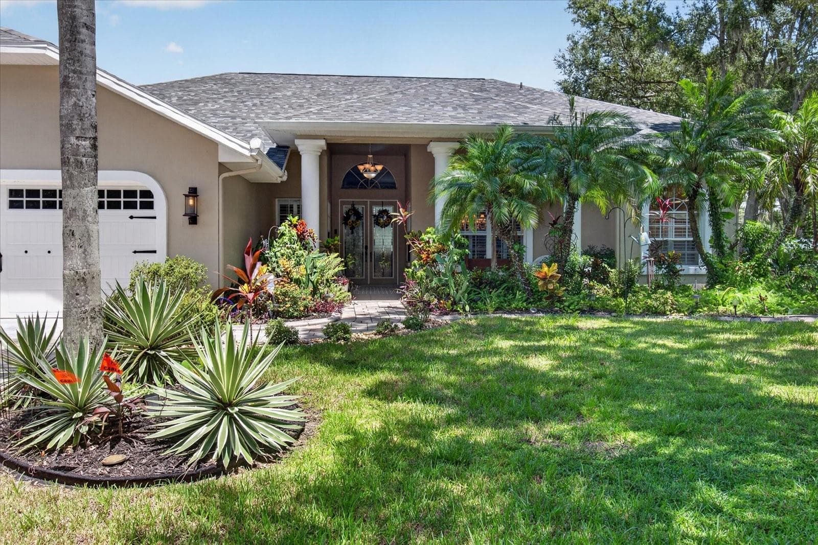 Single Family Residence at 8735 CRESCENT FOREST BLVD, NEW PORT RICHEY, photo 8 of 61